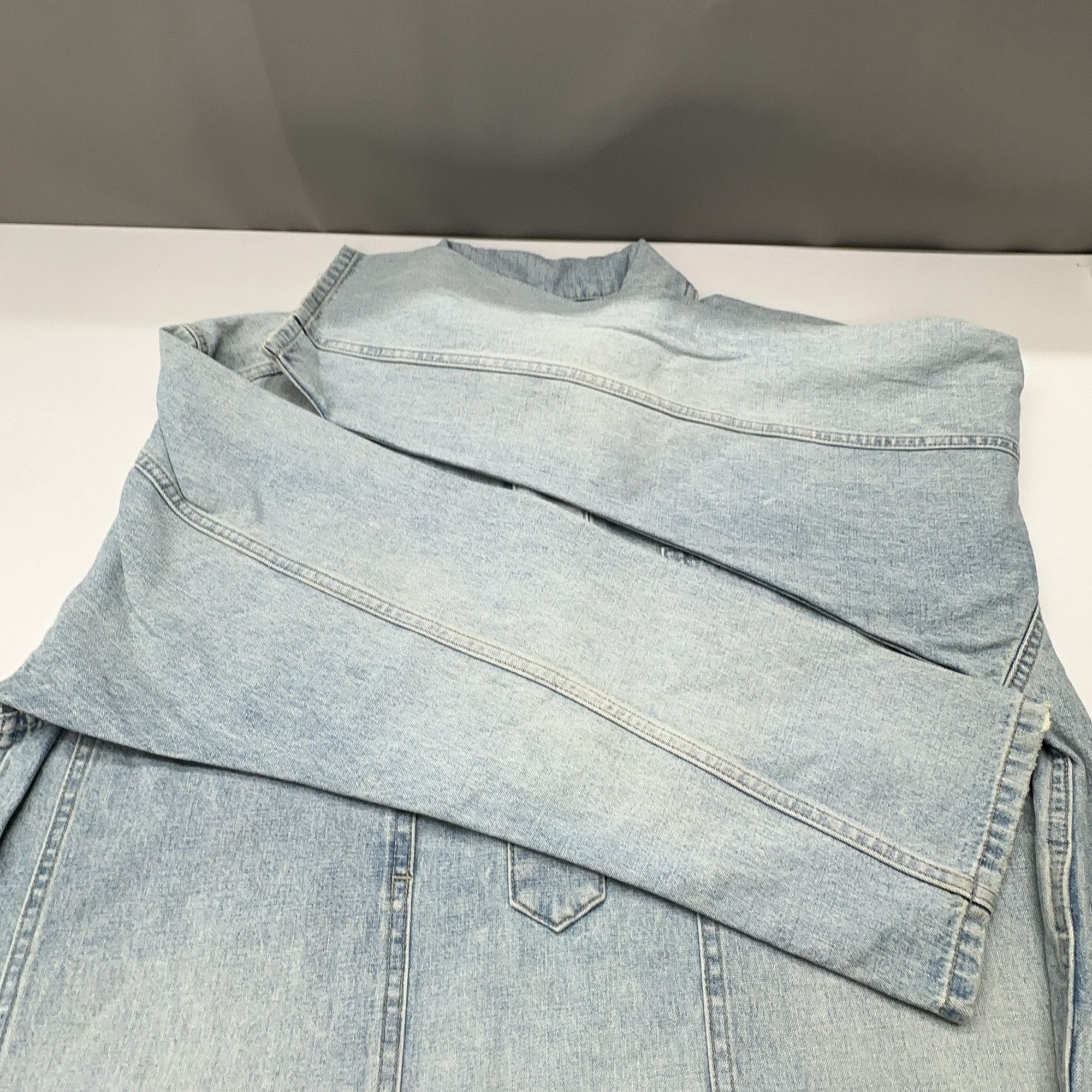 Celine Celine Washed Denim Pullover Jacket Size M Size M / US 6-8 / IT 42-44 - 7 Thumbnail