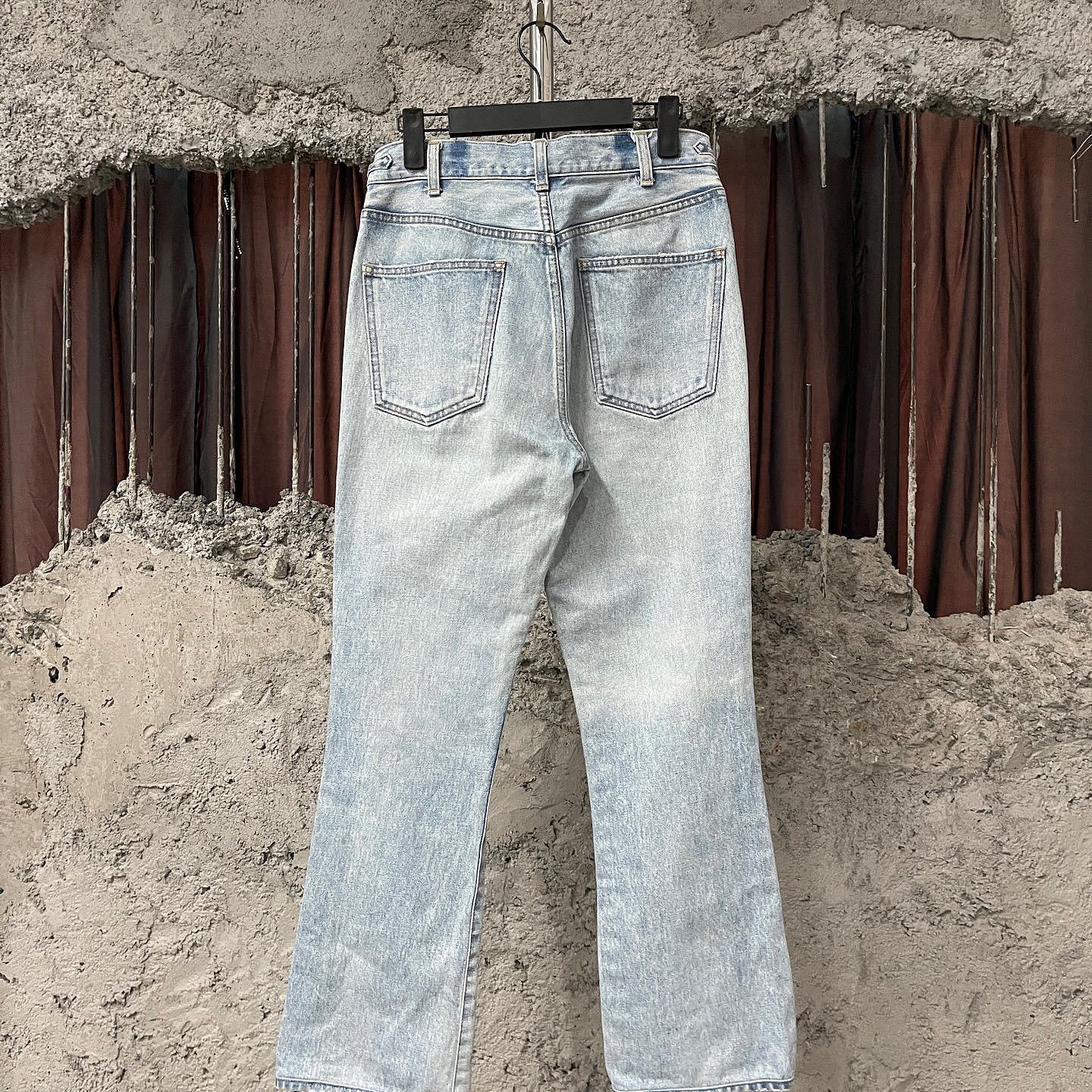 Celine CELINE Chain Detail Light Wash Jeans Size 29 Size 29" - 2 Thumbnail