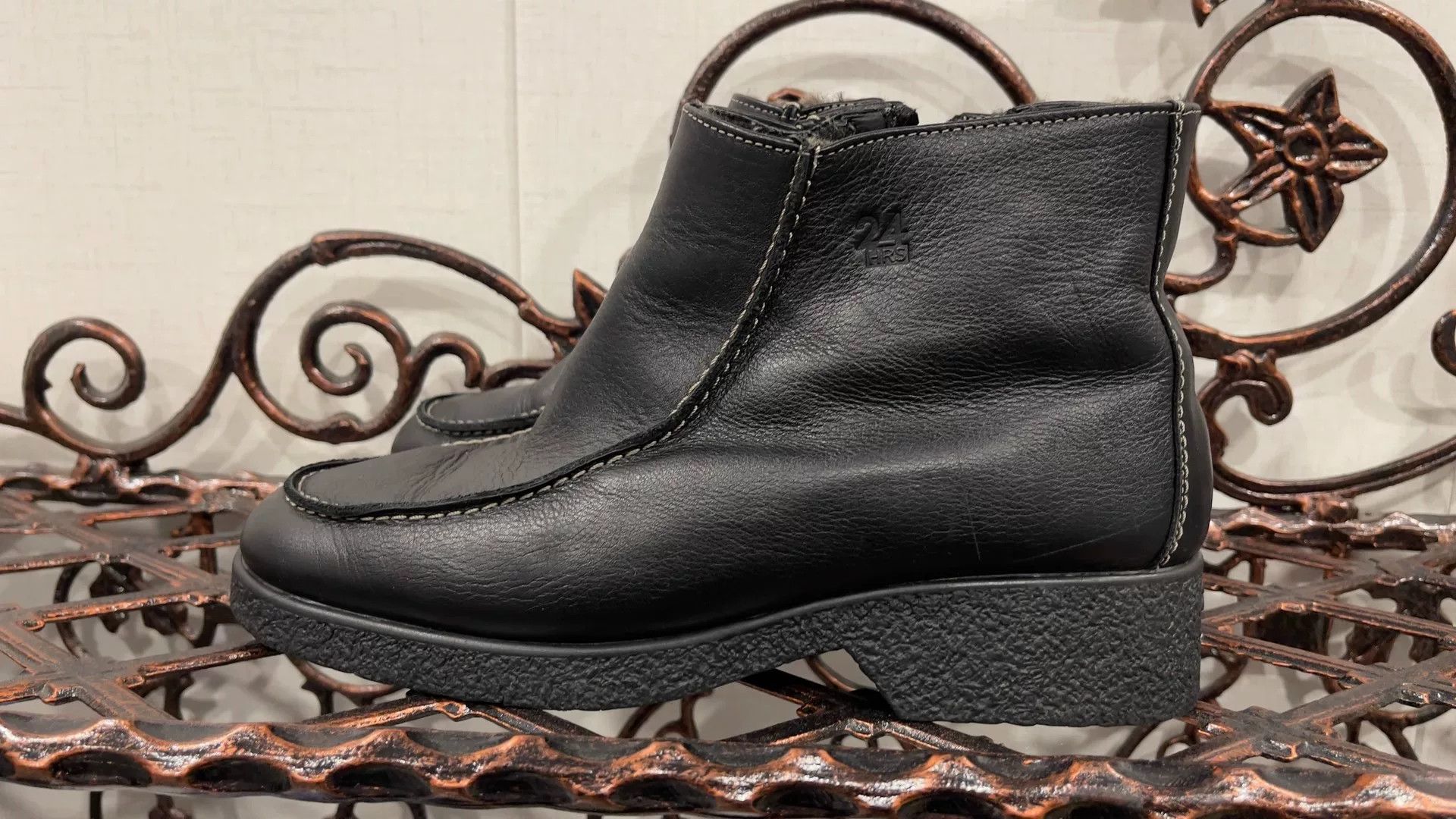 DEN IM by SIKI IM 24HRS Women's Black Leather Ankle Boots 39 Size US 8 / IT 38 - 2 Thumbnail