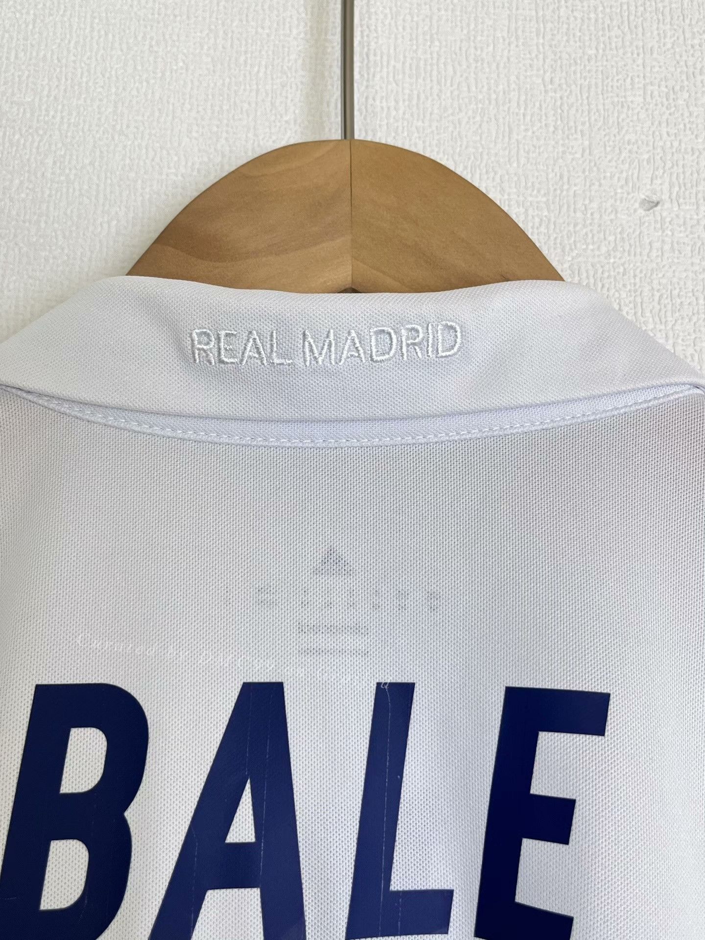 Vintage 16-17 Real Madrid UCL Final Home Jersey Size US M / EU 48-50 / 2 - 7 Thumbnail