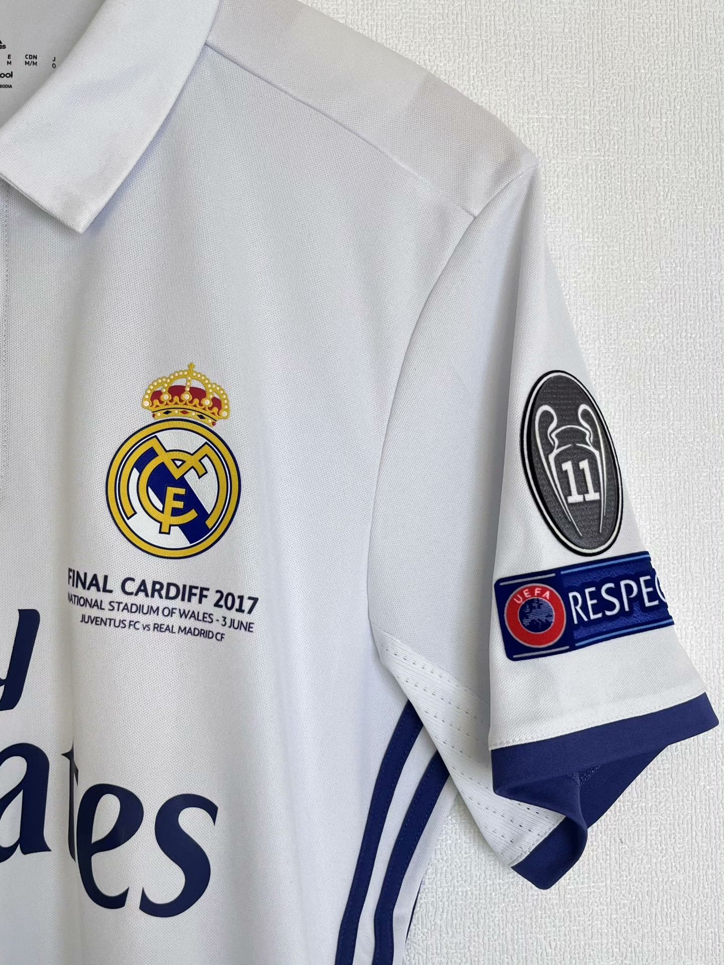 Vintage 16-17 Real Madrid UCL Final Home Jersey Size US M / EU 48-50 / 2 - 3 Thumbnail