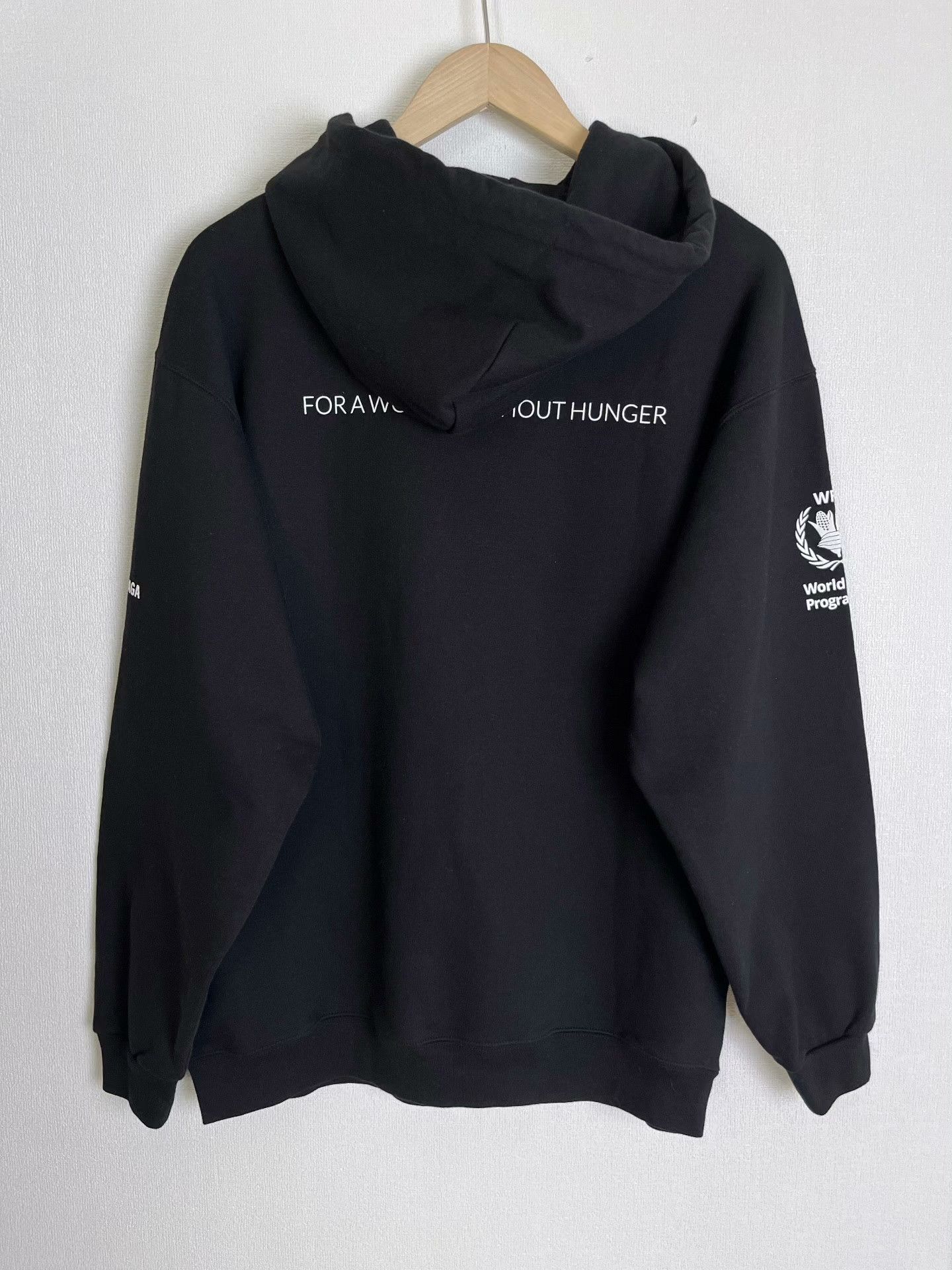 Balenciaga Balenciaga x WFP FW22 Logo Sweatshirt Size US S / EU 44-46 / 1 - 2 Thumbnail