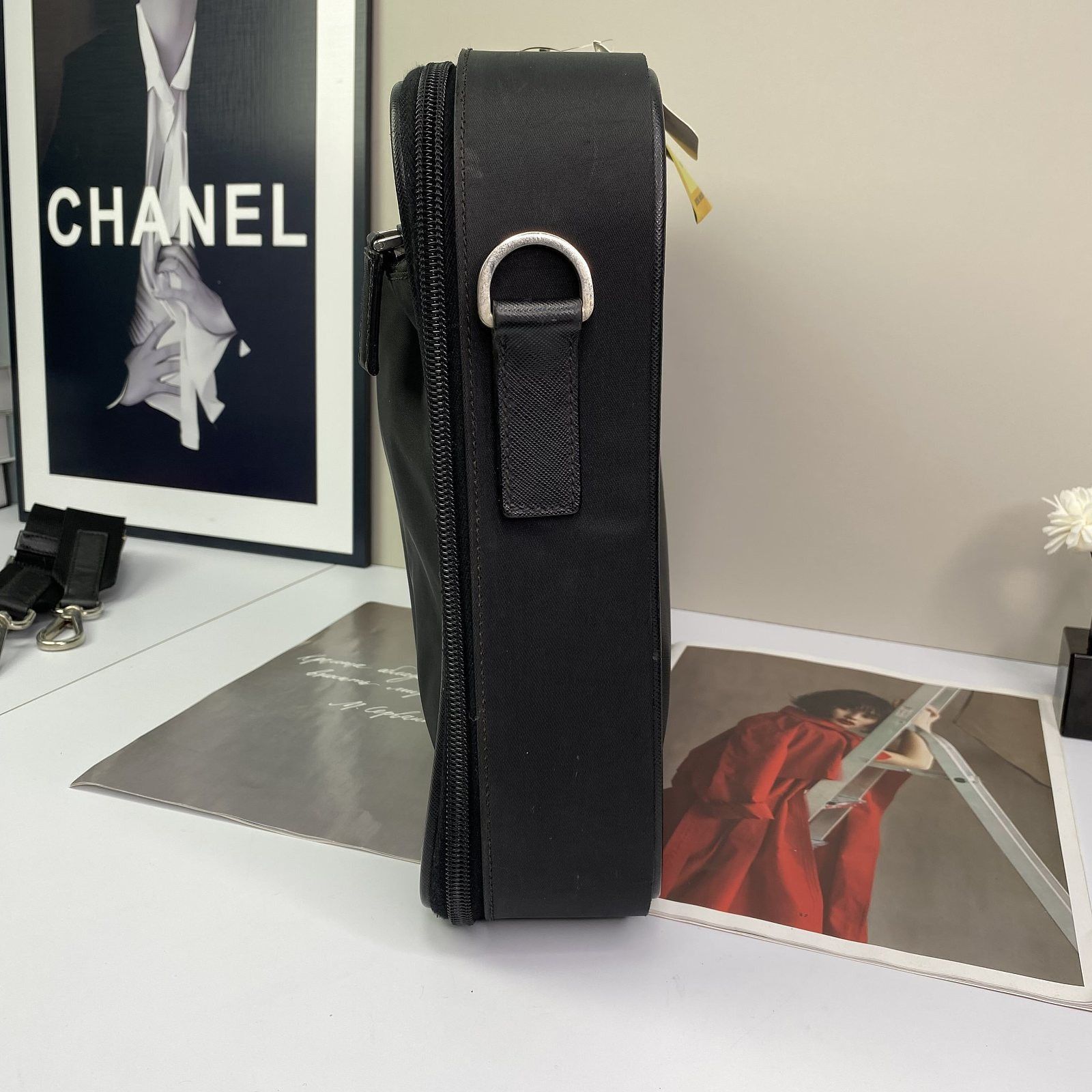 Prada Black Crossbody Messenger Bag Size ONE SIZE - 4 Thumbnail
