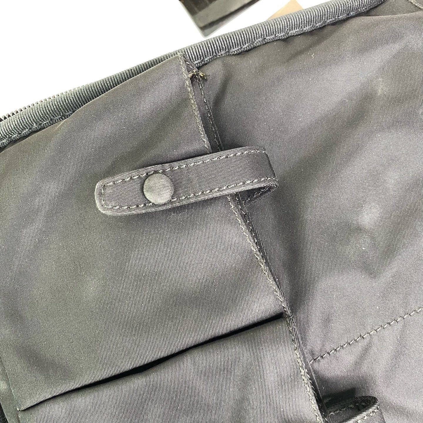 Prada Black Crossbody Messenger Bag Size ONE SIZE - 17 Thumbnail