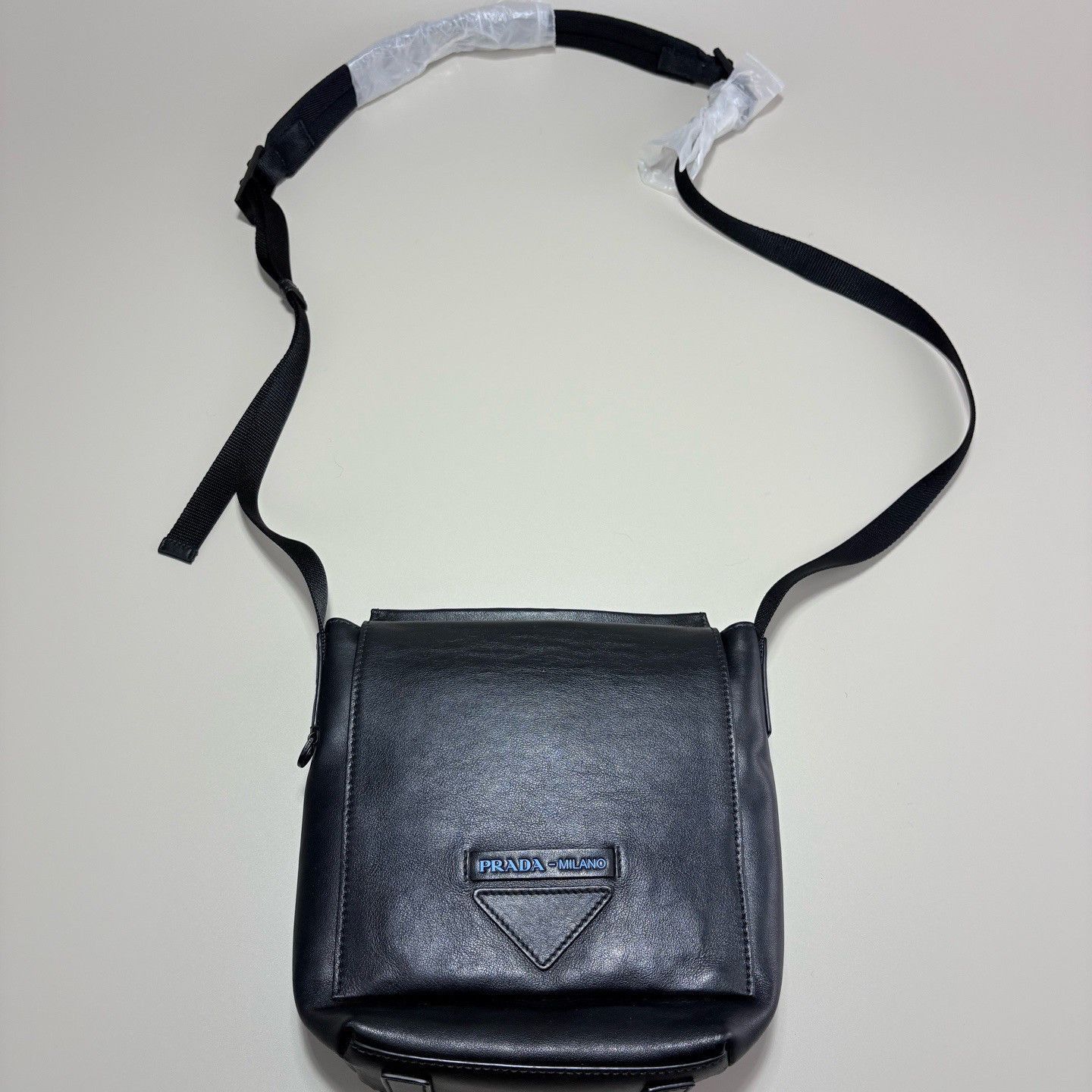 Prada Black Leather Crossbody Bag Size ONE SIZE - 2 Thumbnail