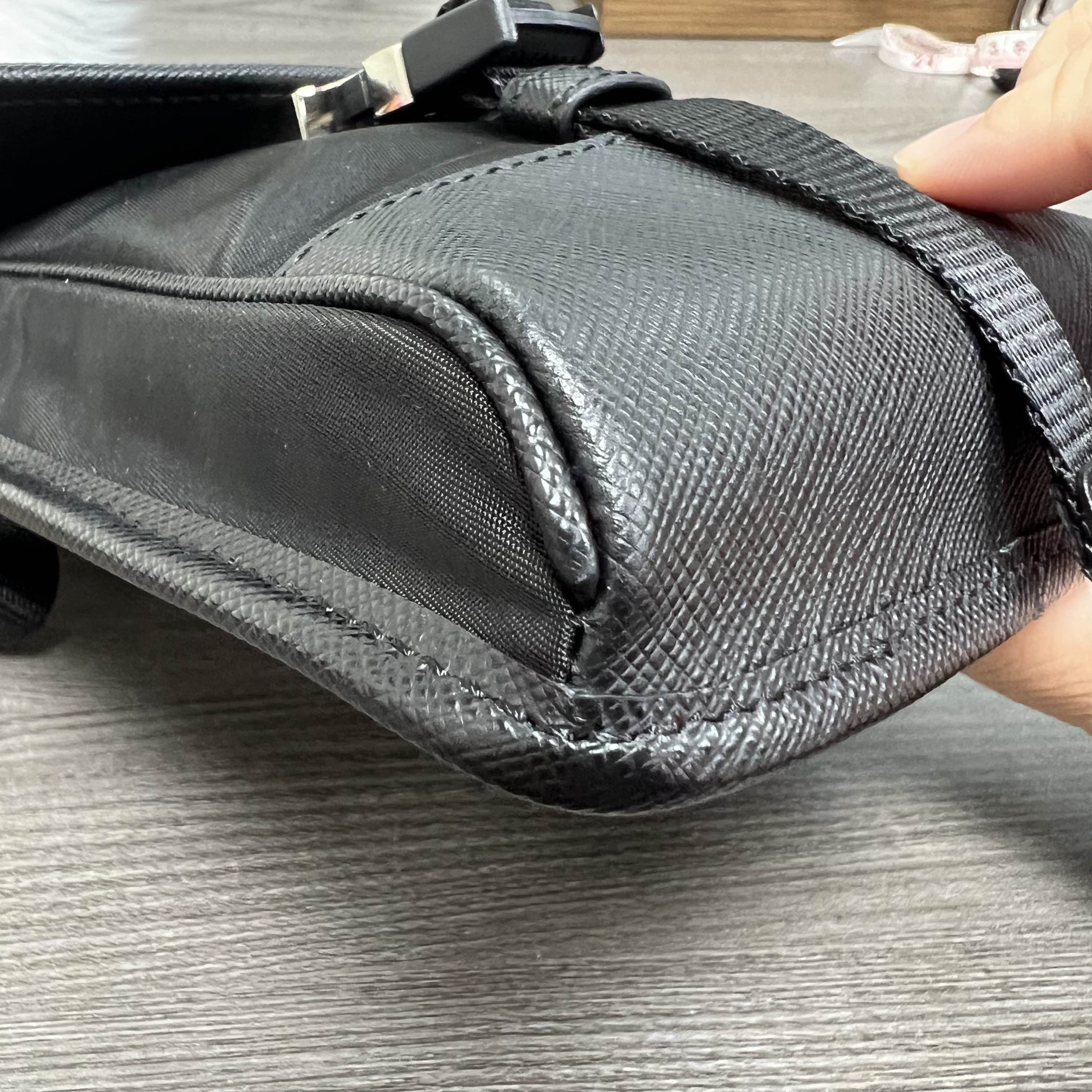 Prada Black Crossbody Bag with Adjustable Strap Size ONE SIZE - 6 Thumbnail