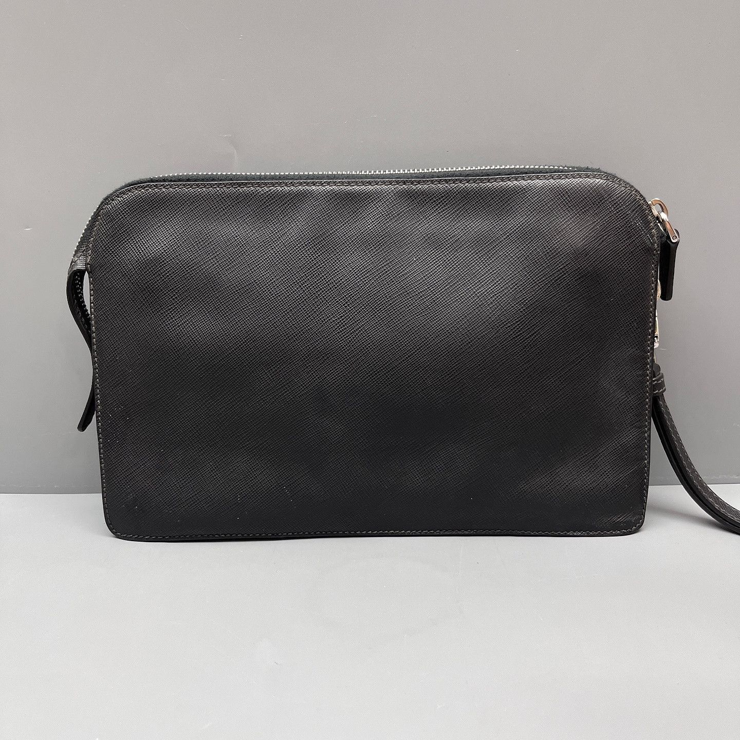 Prada Black Zip-Top Pouch with Emblem Size ONE SIZE - 3 Thumbnail