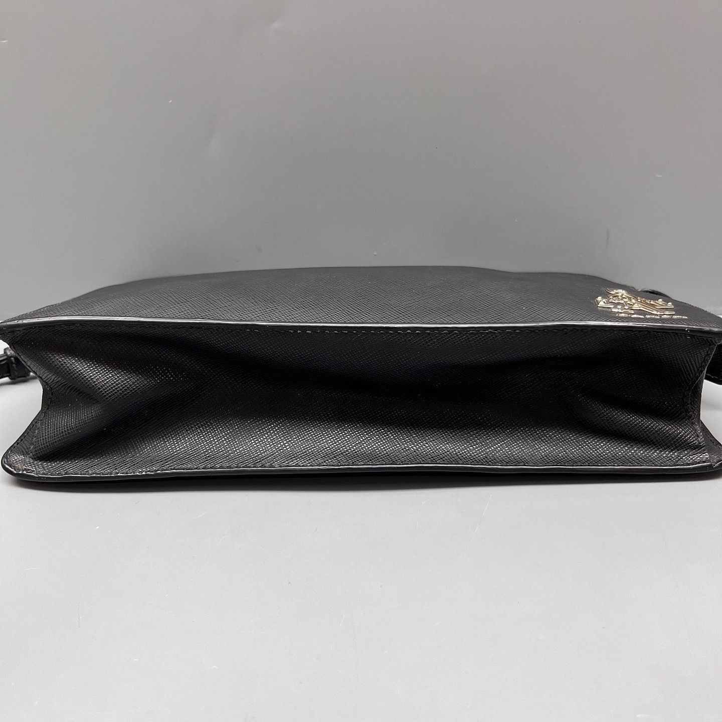 Prada Black Zip-Top Pouch with Emblem Size ONE SIZE - 4 Thumbnail