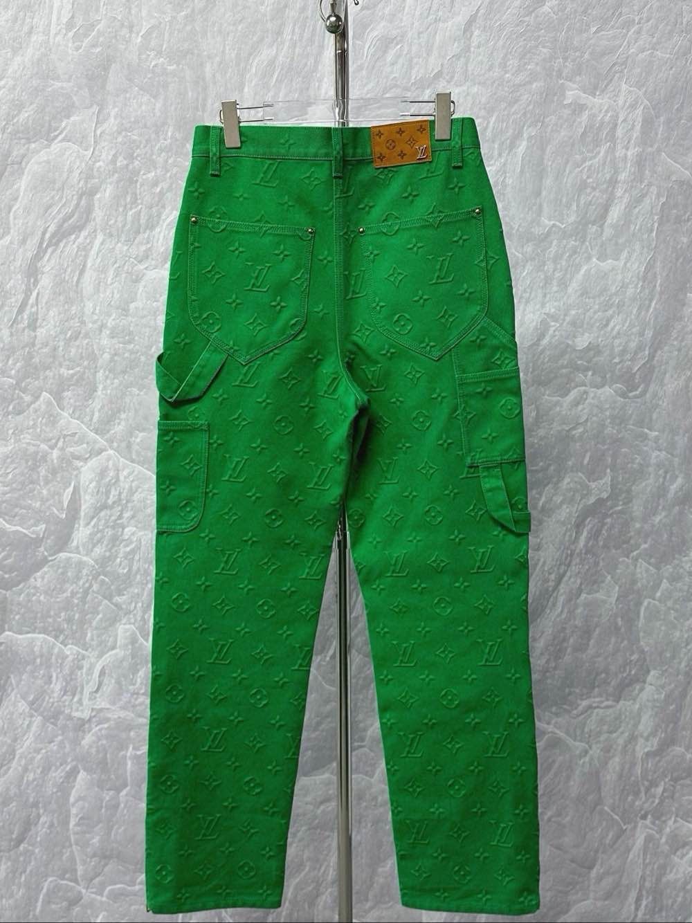 Louis Vuitton Green Cargo Pants with Embroidered Pattern Size 28 Size US 28 / EU 44 - 2 Thumbnail