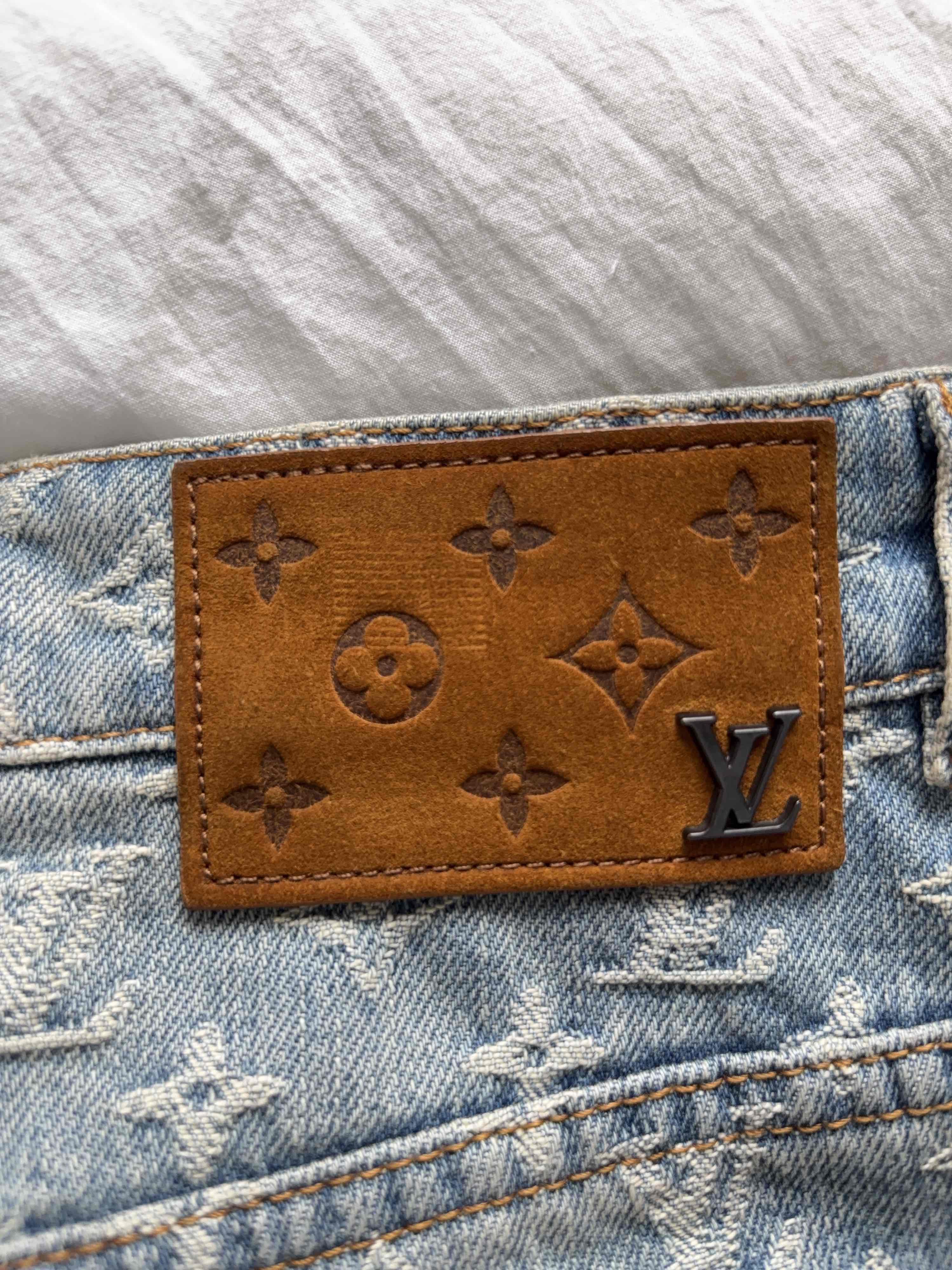 Louis Vuitton Blue Denim Pants with Pattern and Graphic Design Size US 34 / EU 50 - 8 Thumbnail
