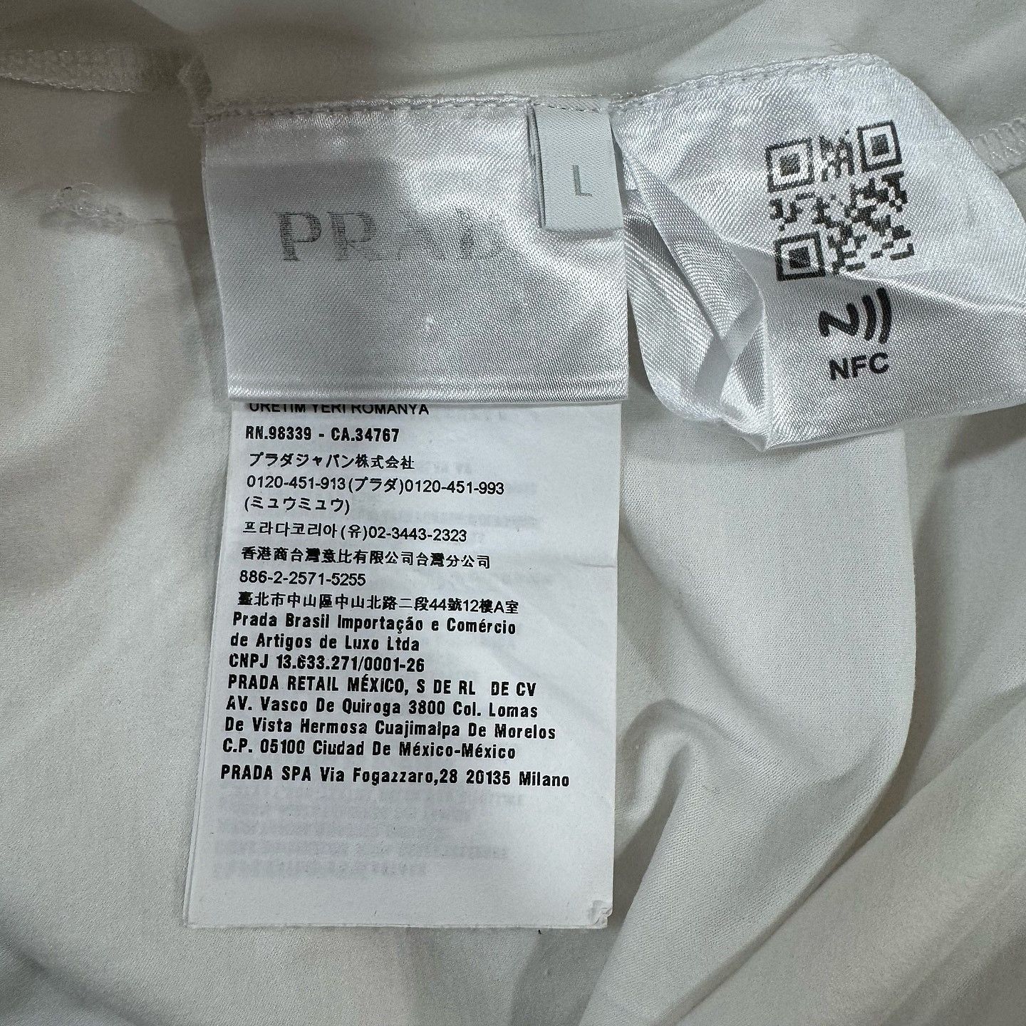 Prada White Long-Sleeve Shirt with Chest Pocket Size US L / EU 52-54 / 3 - 4 Thumbnail