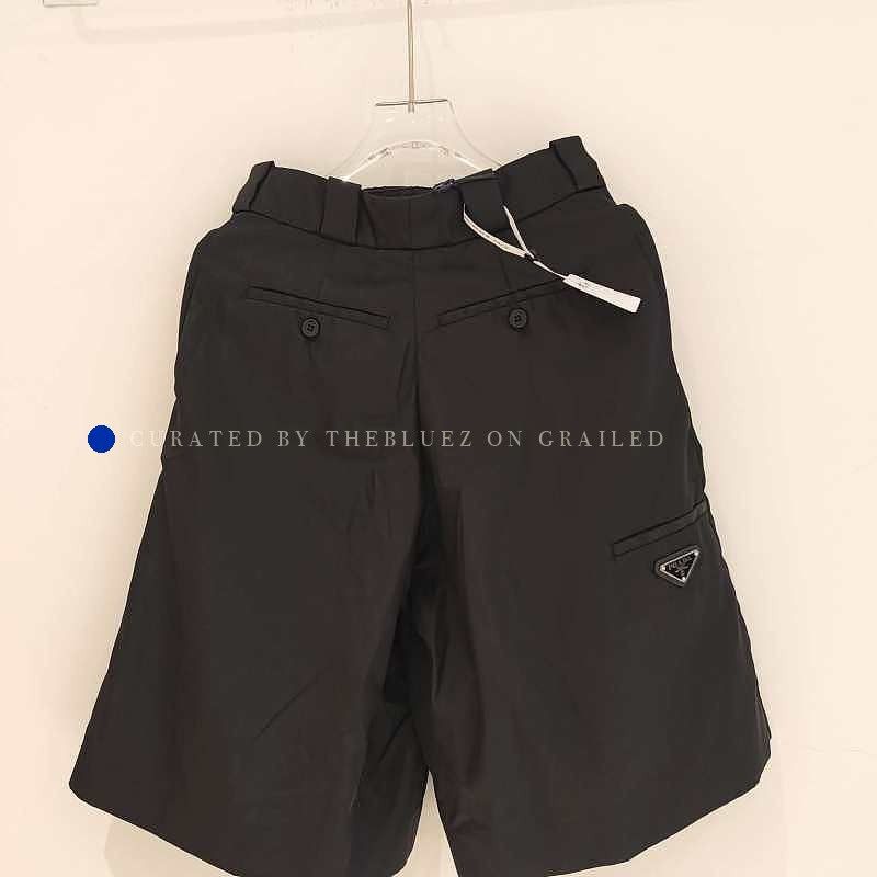 Prada Black High-Waisted Casual Shorts Size US 36 / EU 52 - 2 Thumbnail