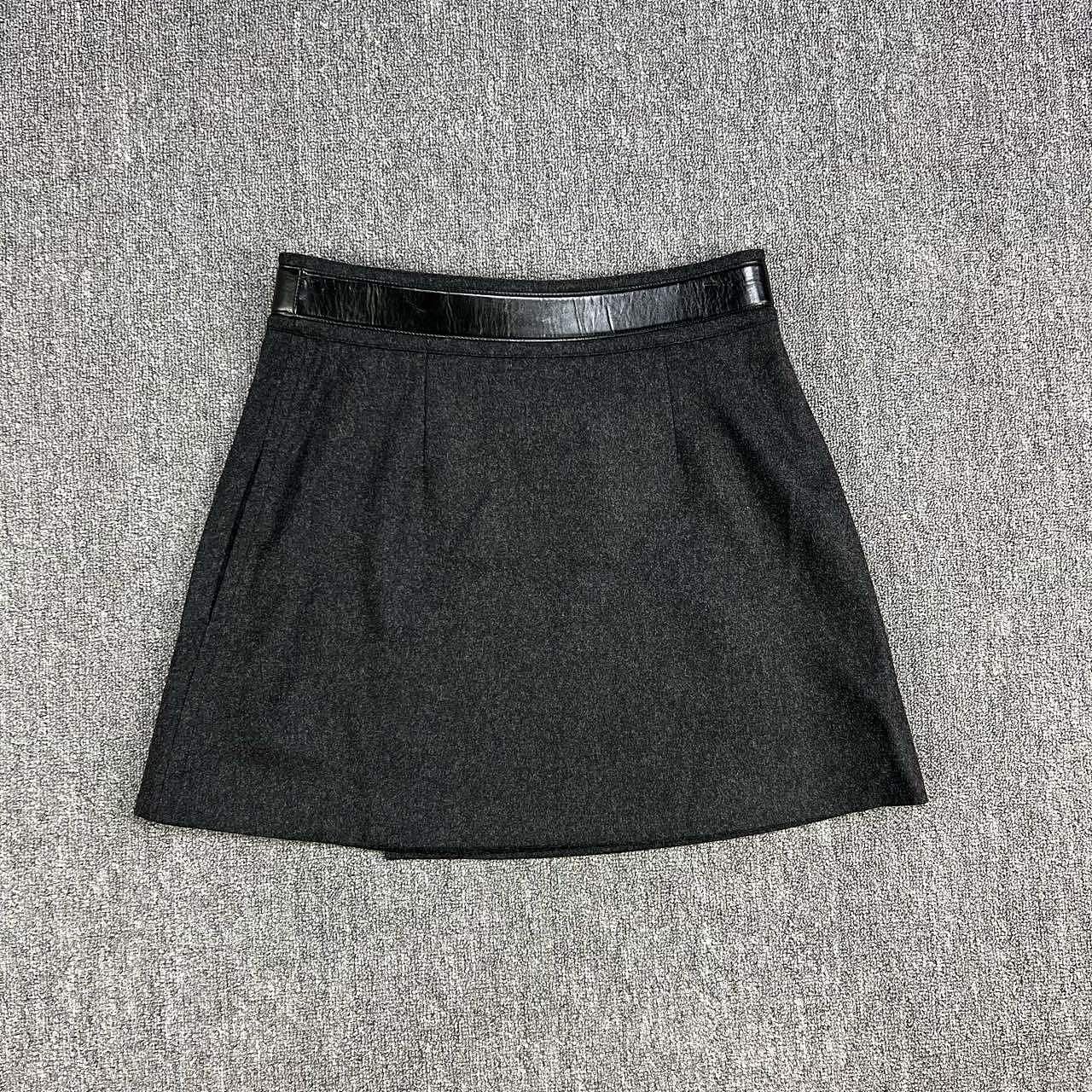 Celine Celine Triomphe Leather Trim Wool Mini Skirt Size 40 Size 27" / US 4 / IT 40 - 2 Thumbnail