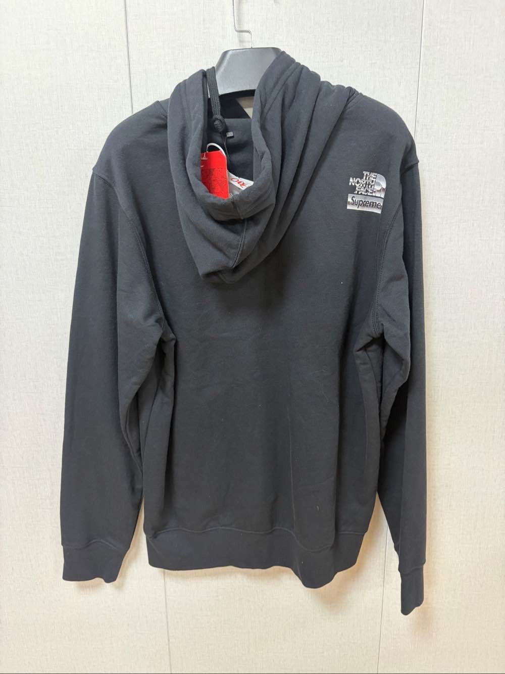 Supreme Supreme x The North Face Metallic Logo Hoodie Size M Size US M / EU 48-50 / 2 - 2 Thumbnail