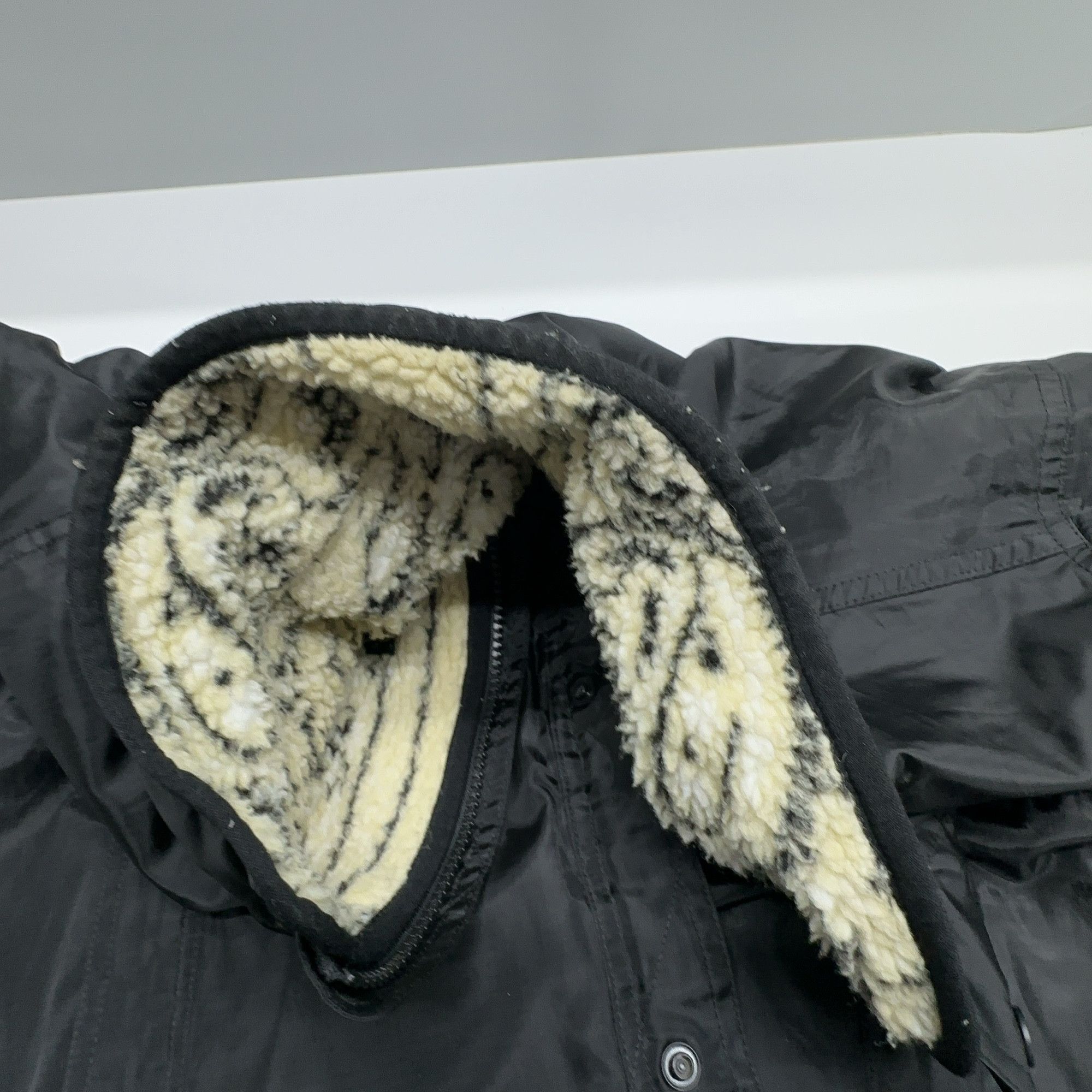 Supreme Supreme Bandana Reversible Fleece Jacket Size M Size US M / EU 48-50 / 2 - 7 Thumbnail