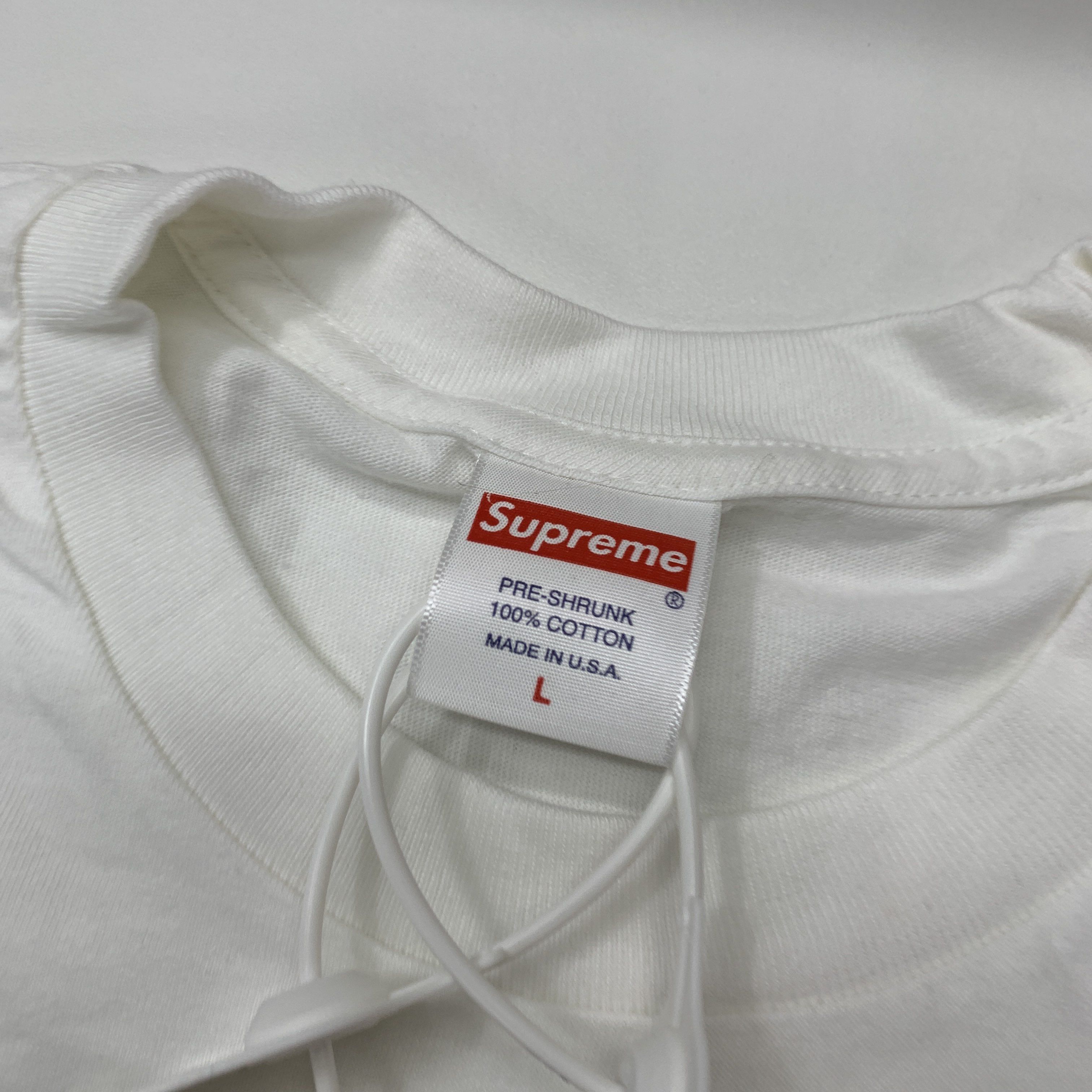 Supreme Supreme KAWS Chalk Logo T-Shirt Size L Size US L / EU 52-54 / 3 - 3 Thumbnail
