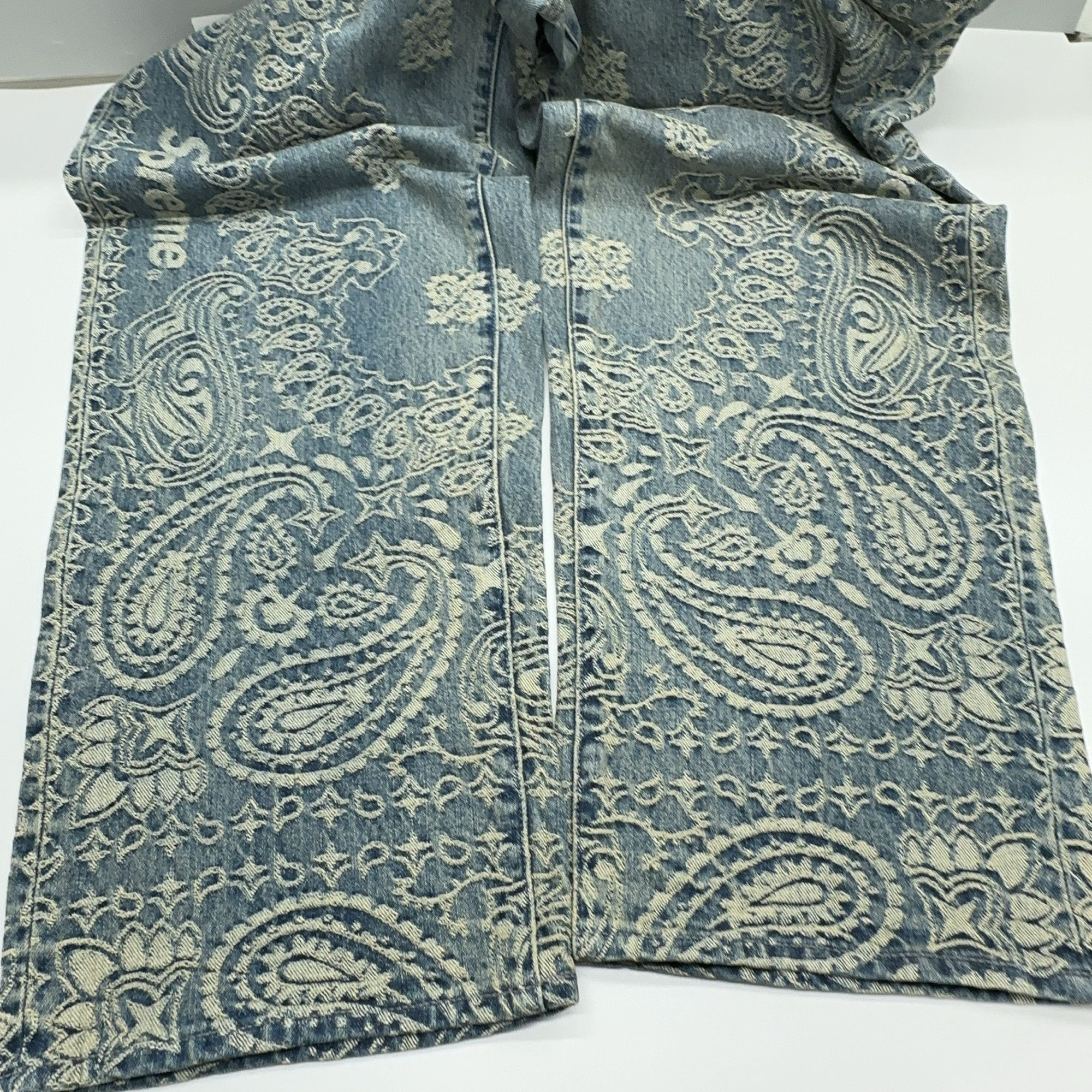 Supreme Supreme Bandana Jacquard Denim Jeans Size 30 Size US 30 / EU 46 - 7 Thumbnail