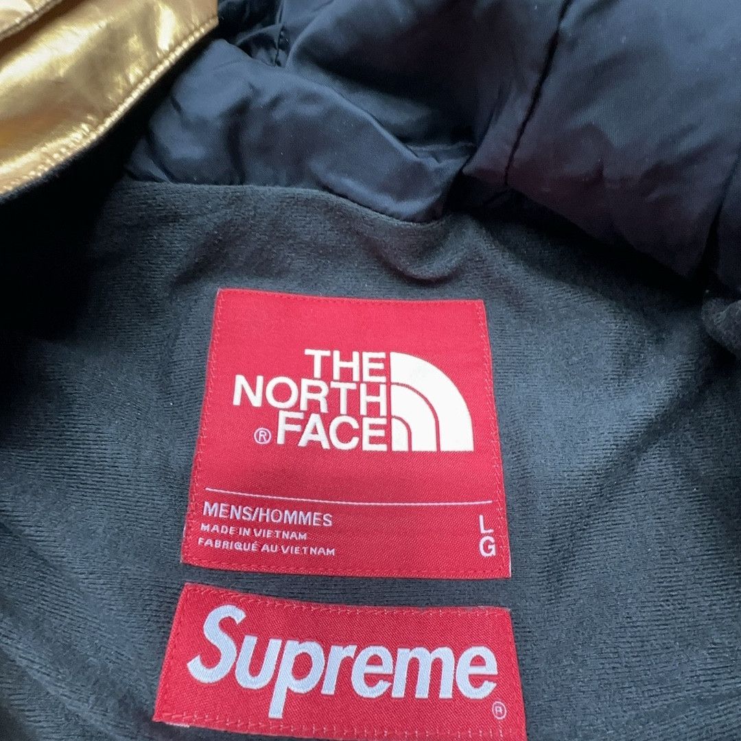 Supreme × The North Face Supreme x The North Face Metallic Parka Gold Size L Size US L / EU 52-54 / 3 - 3 Thumbnail