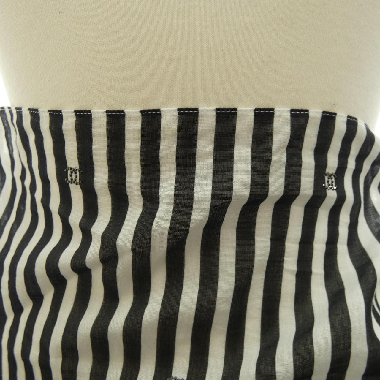 Chanel Chanel Chanel Pareo Silk Scarf Textile Scarf P76216V68307 DUTY FREE for USA Size ONE SIZE - 6 Thumbnail