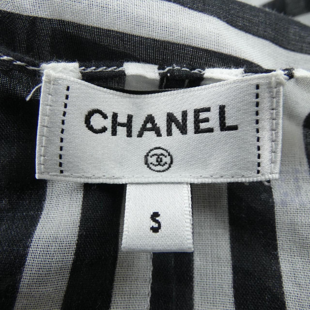 Chanel Chanel Chanel Pareo Silk Scarf Textile Scarf P76216V68307 DUTY FREE for USA Size ONE SIZE - 5 Thumbnail