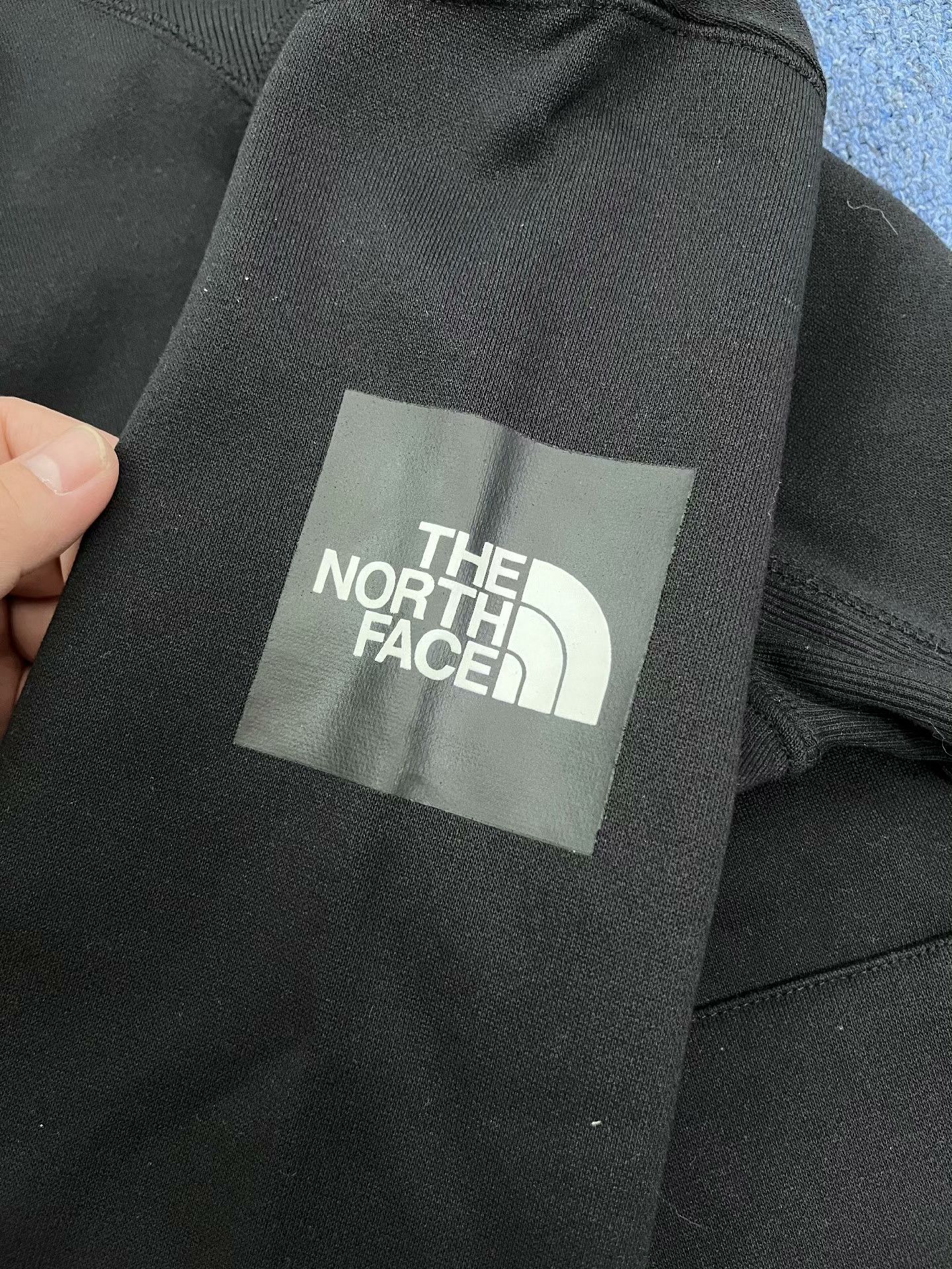 The North Face The North Face SQUARE Logo Hoodie Size US L / EU 52-54 / 3 - 4 Thumbnail