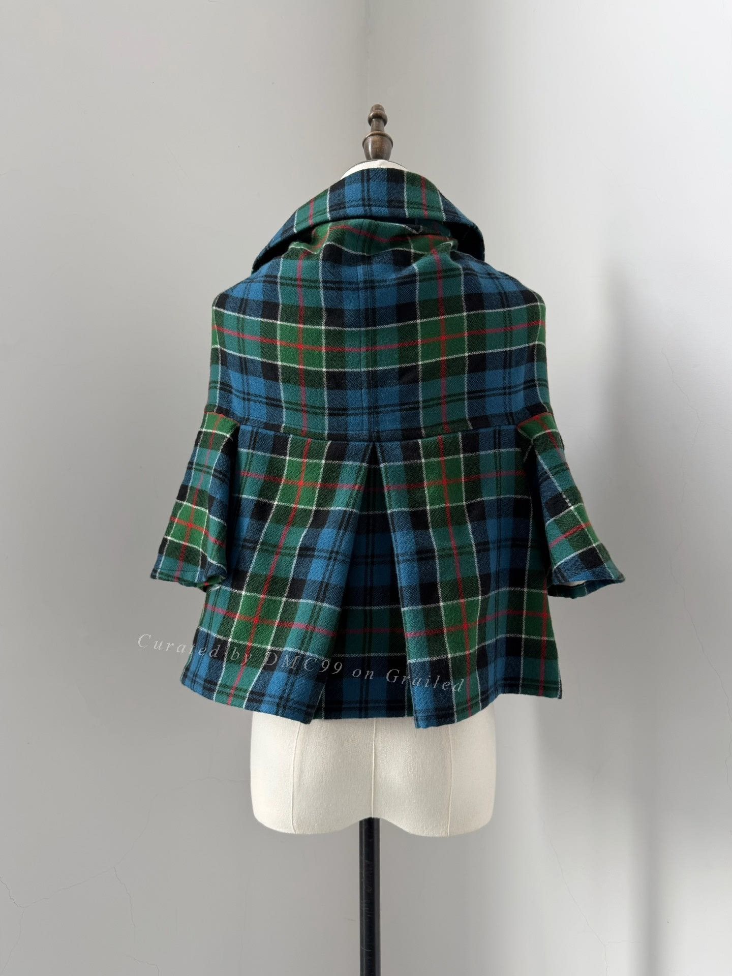 Comme des Garcons Comme des Garçons 2011 Tricot Plaid Cape Size M / US 6-8 / IT 42-44 - 3 Thumbnail