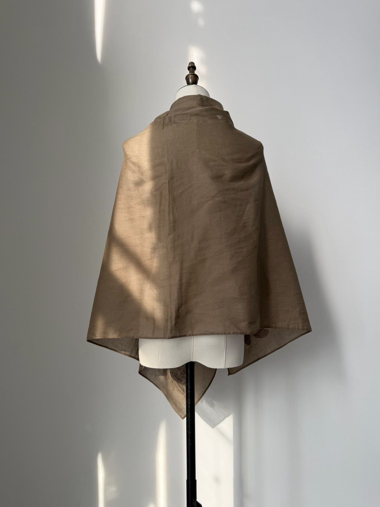Comme des Garcons Comme des Garçons Tricot Embroidered Shawl Size US M / EU 48-50 / 2 - 2 Thumbnail