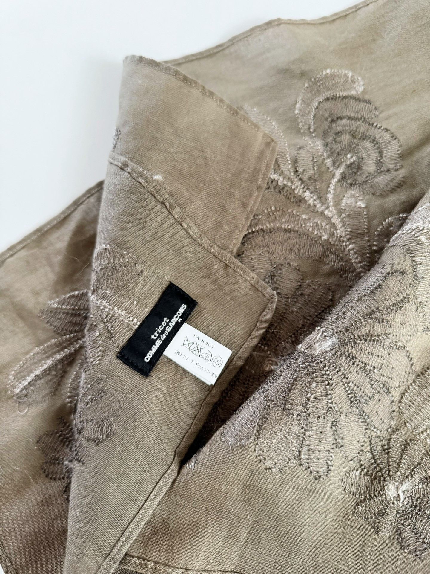Comme des Garcons Comme des Garçons Tricot Embroidered Shawl Size US M / EU 48-50 / 2 - 7 Thumbnail