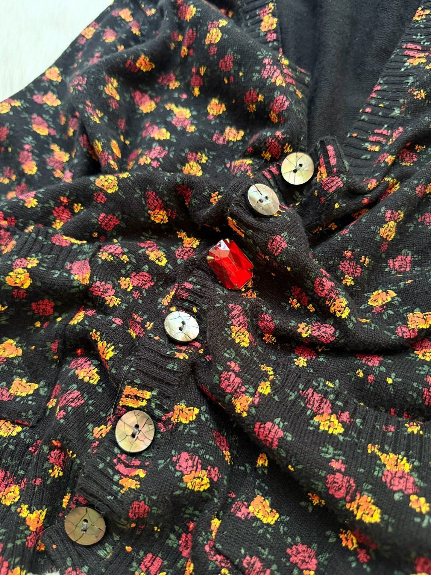 Jun Takahashi Undercover 2004 Jun Takahashi Floral Knit Top Size M / US 6-8 / IT 42-44 - 5 Thumbnail