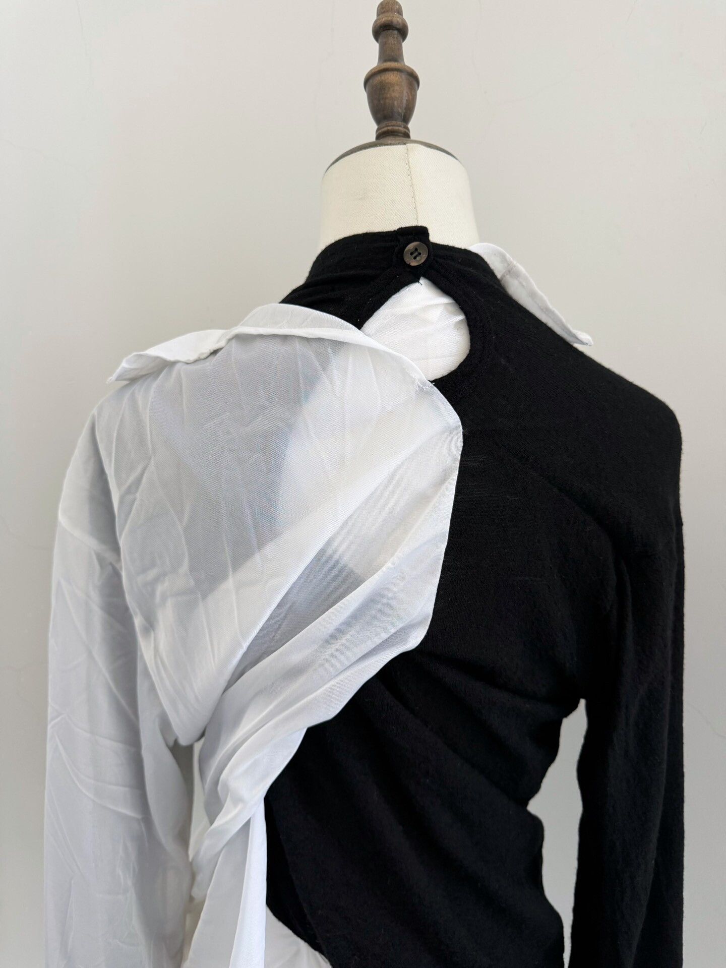 Junya Watanabe Junya Watanabe 2007 Twisted Top Size US M / EU 48-50 / 2 - 5 Thumbnail