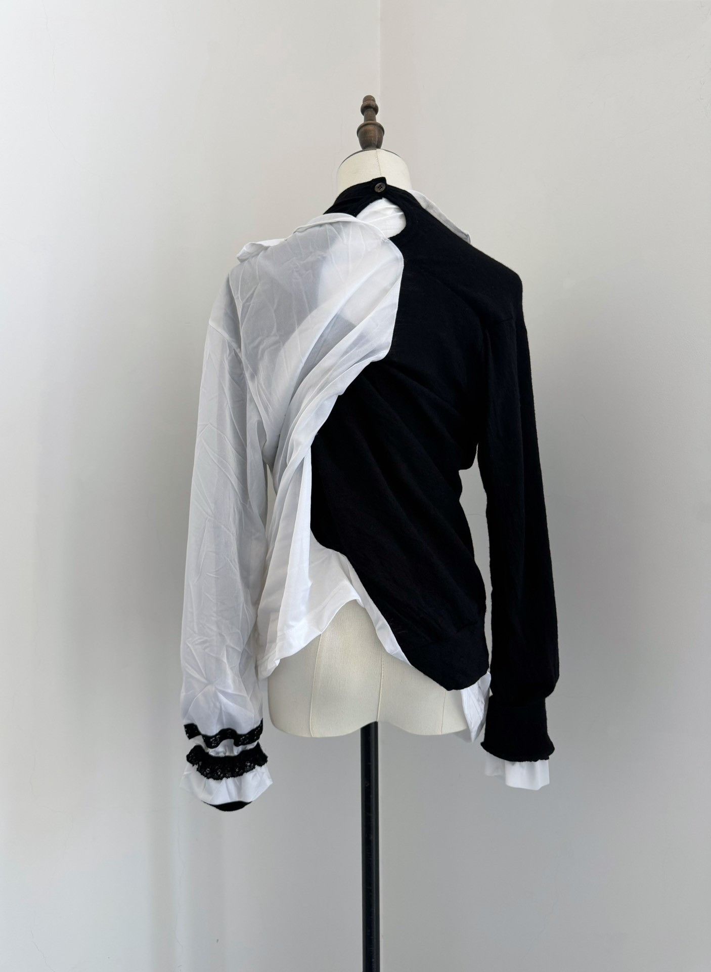 Junya Watanabe Junya Watanabe 2007 Twisted Top Size US M / EU 48-50 / 2 - 4 Thumbnail