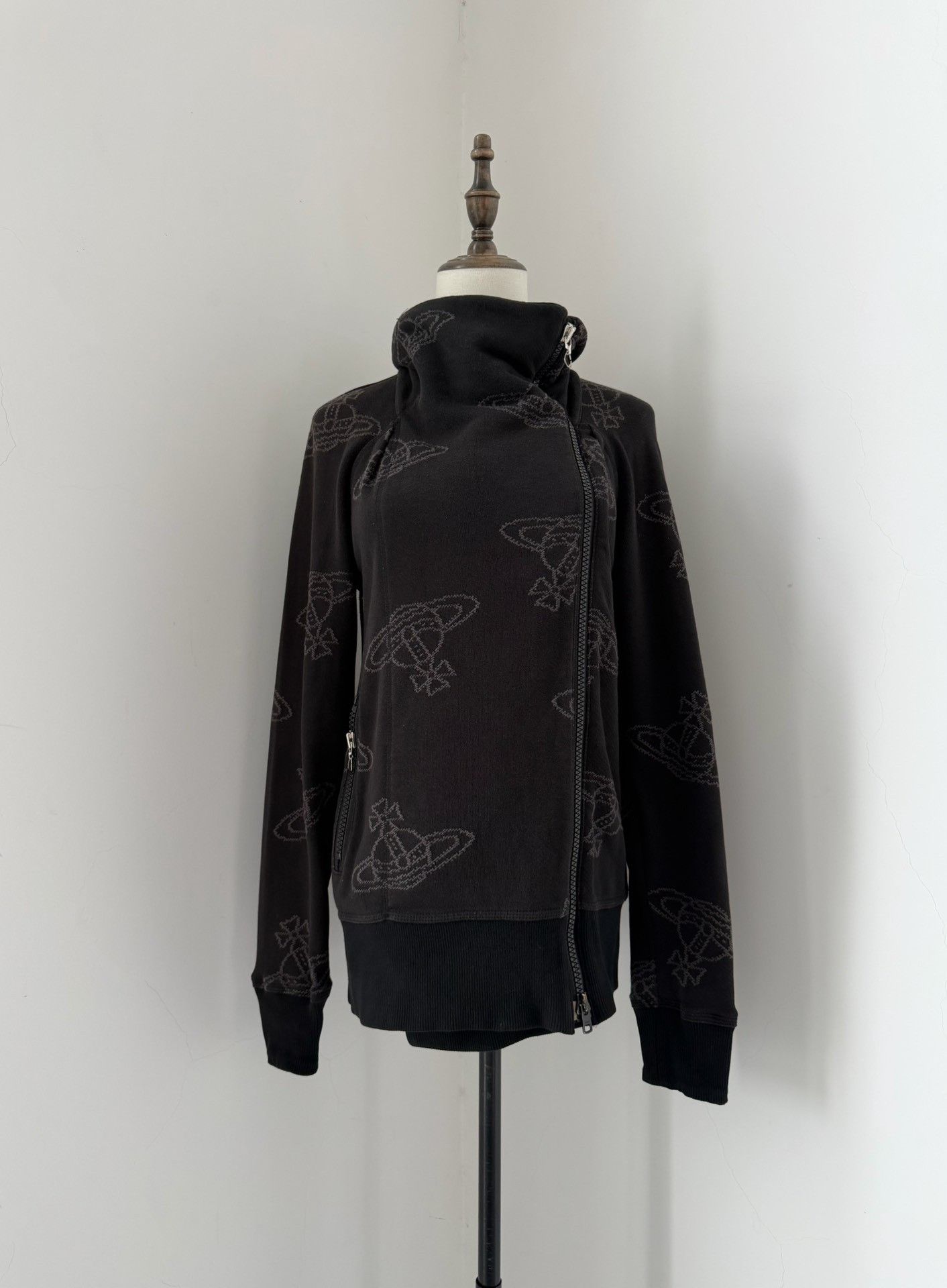 Vivienne Westwood Vivienne Westwood Vintage Saturn Print Sweatshirt Size M / US 6-8 / IT 42-44 - 8 Thumbnail