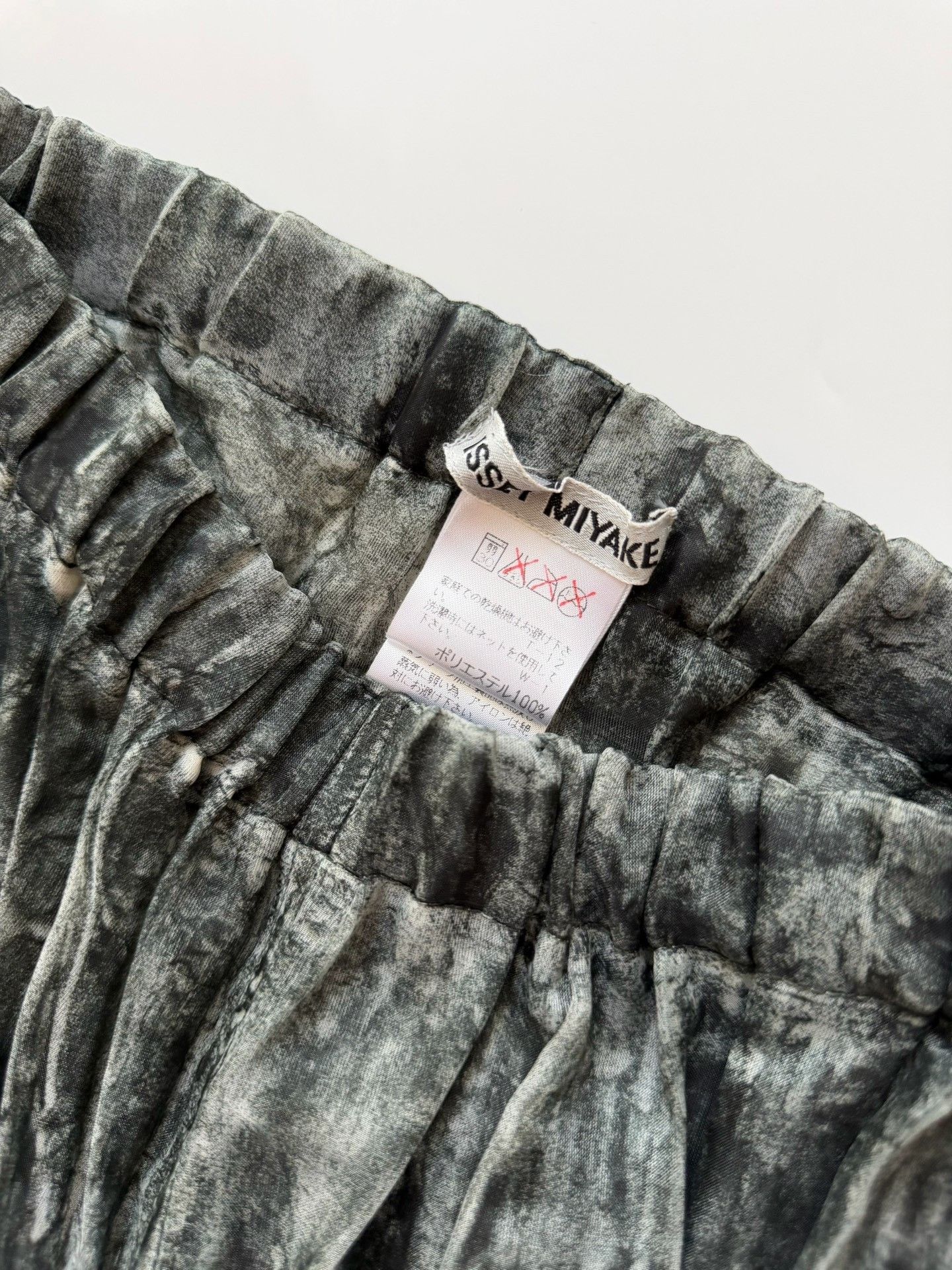 Issey Miyake Issey Miyake 1993 Main Line Pleated Pants Size 24" / US 00 / IT 34 - 7 Thumbnail