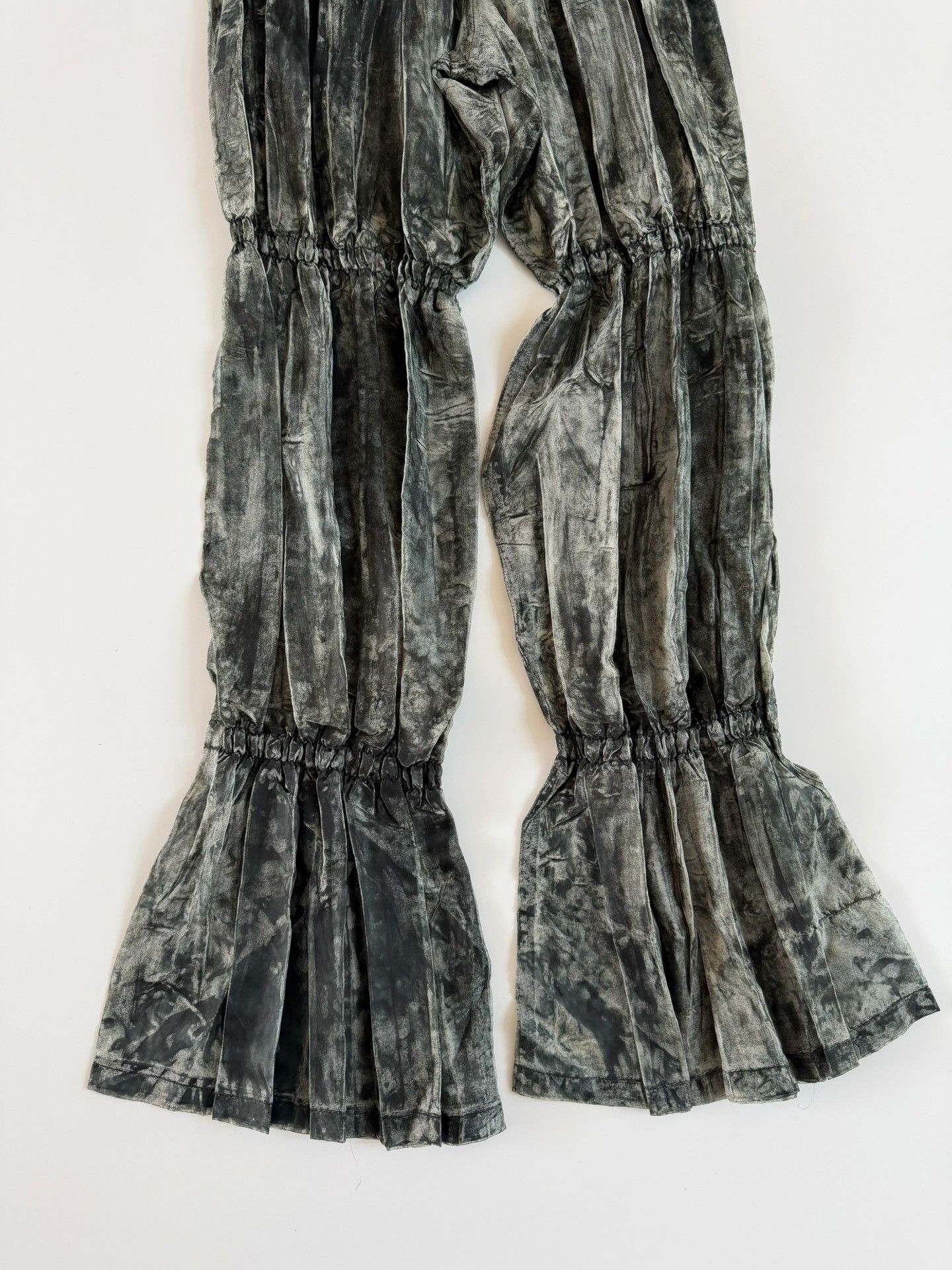 Issey Miyake Issey Miyake 1993 Main Line Pleated Pants Size 24" / US 00 / IT 34 - 2 Thumbnail