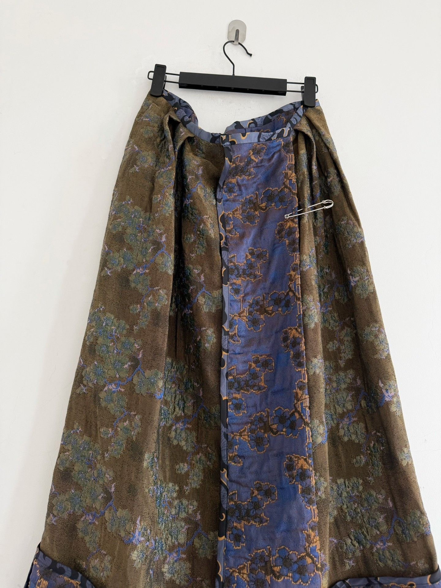 Dries Van Noten Dries van Noten Vintage Jacquard Skirt Size 38" / US 16 / IT 52 - 2 Thumbnail