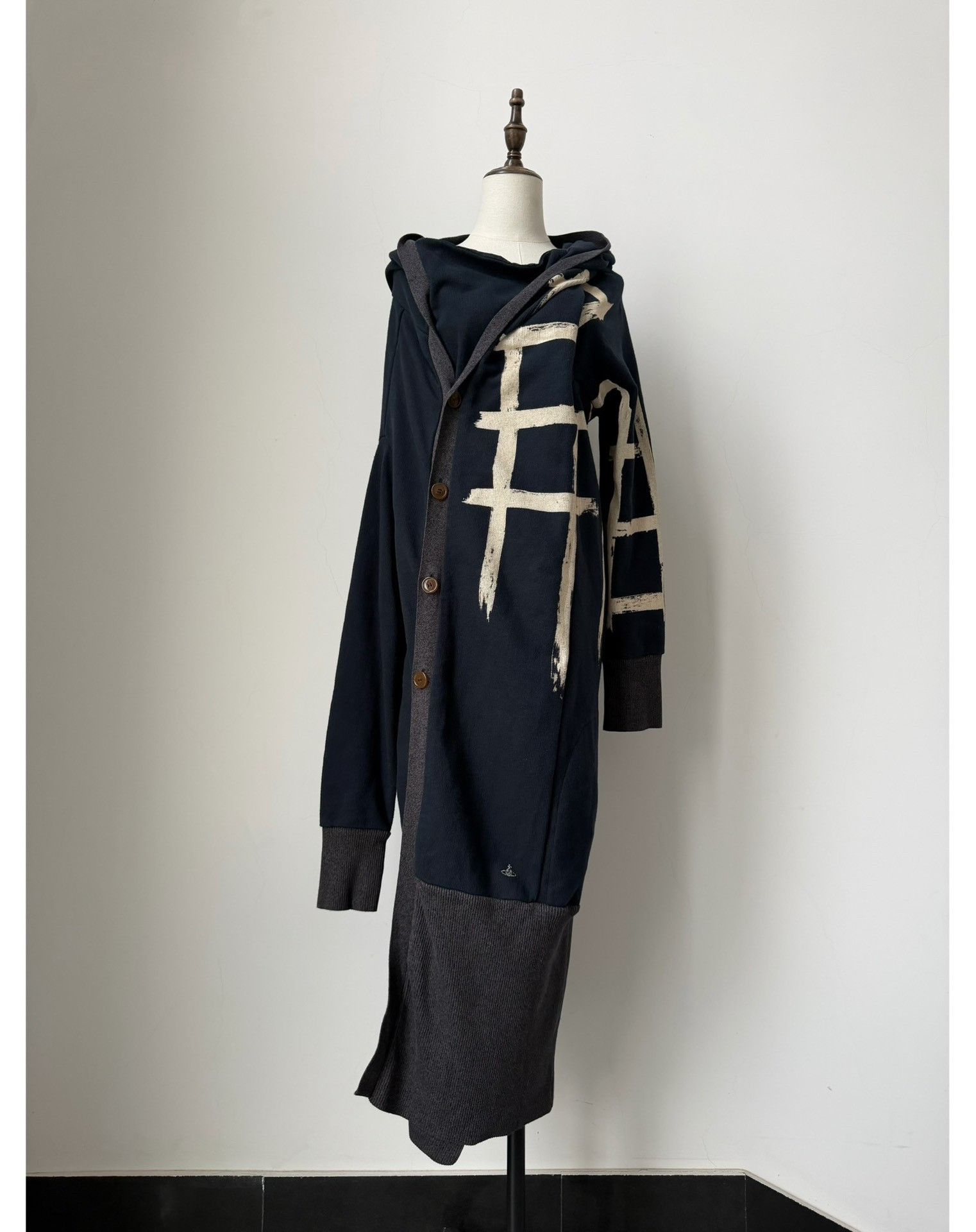 Vivienne Westwood Vivienne Westwood Men's Vintage Long Hoodie Coat Size US S / EU 44-46 / 1 - 7 Thumbnail