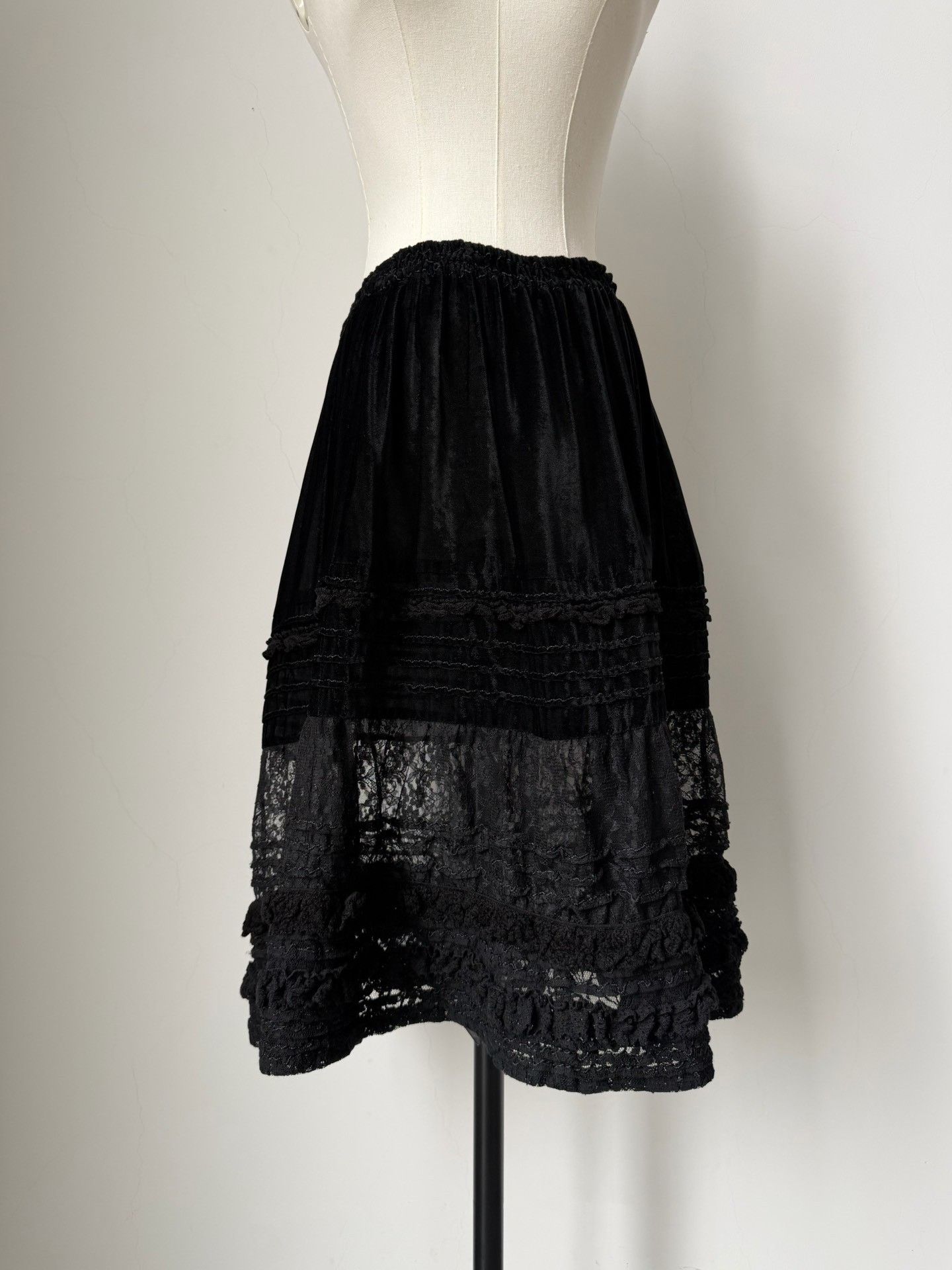 Comme des Garcons Comme des Garcons 2005 Tricot Lace Velvet Skirt Size 32" / US 10 / IT 46 - 7 Thumbnail
