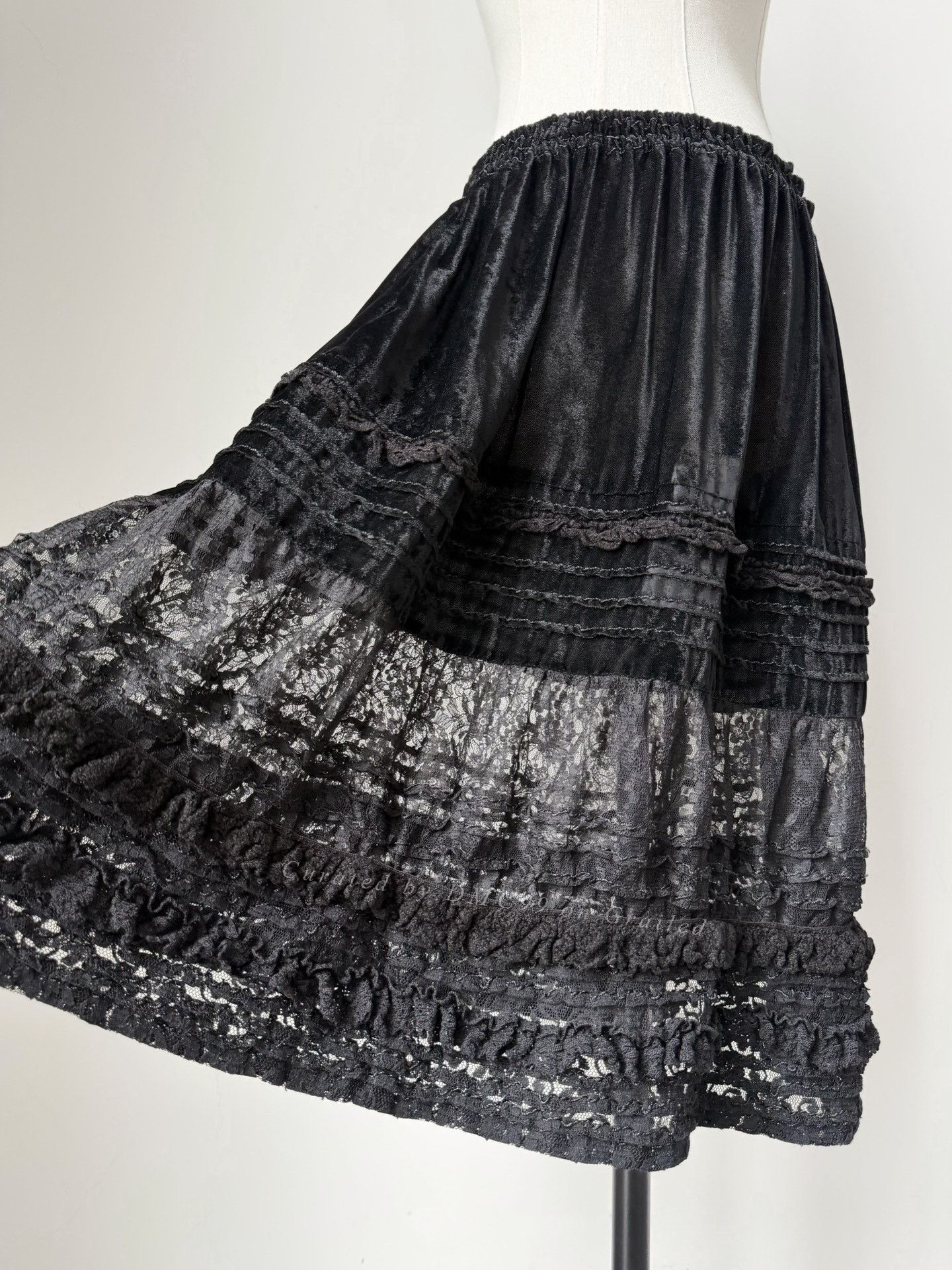 Comme des Garcons Comme des Garcons 2005 Tricot Lace Velvet Skirt Size 32" / US 10 / IT 46 - 8 Thumbnail