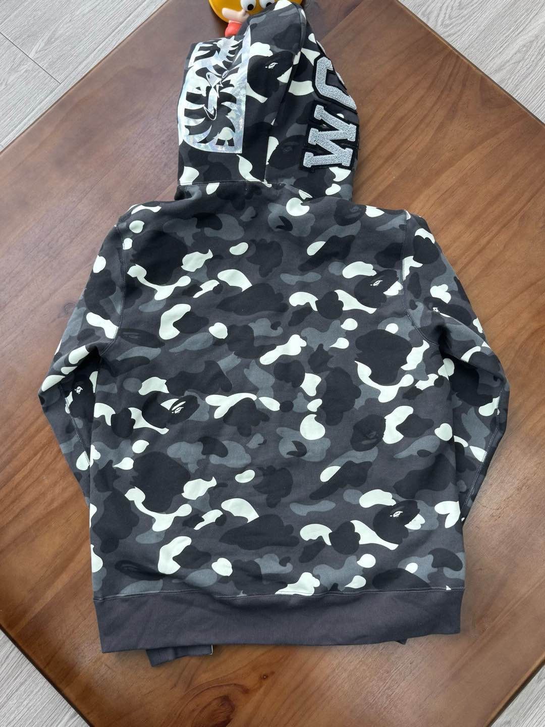 Bape Black Camo Shark Zip-Up Hoodie Size US XL / EU 56 / 4 - 2 Thumbnail