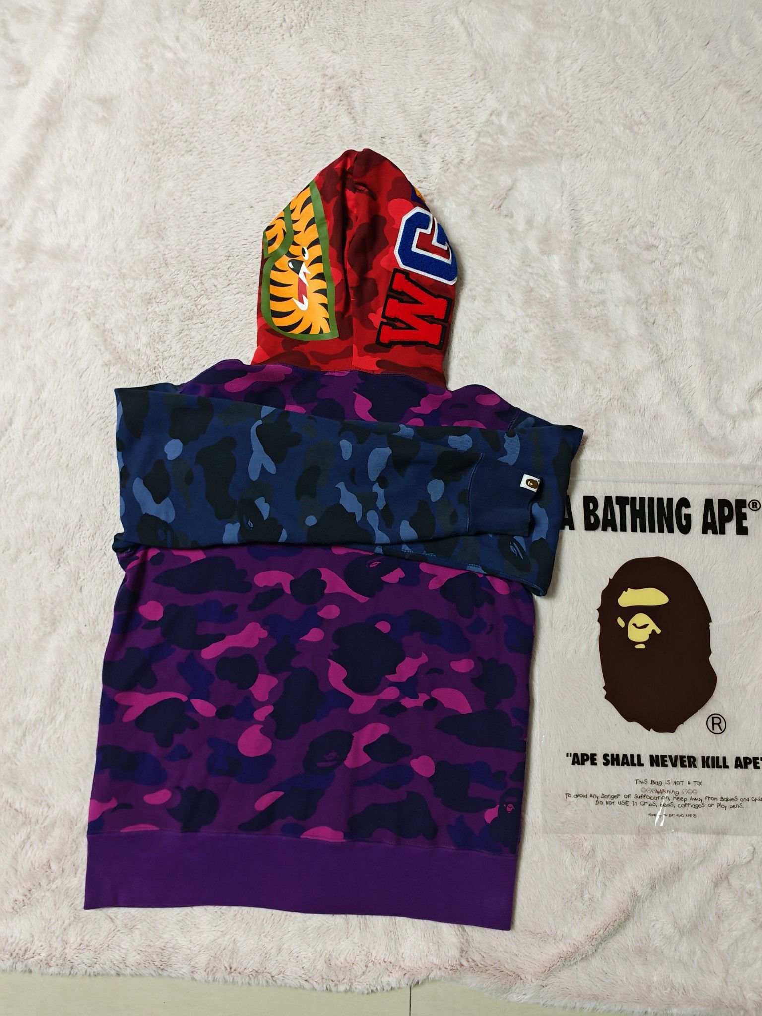 Bape Multi Camo Shark Hoodie - Size L Size US L / EU 52-54 / 3 - 2 Thumbnail
