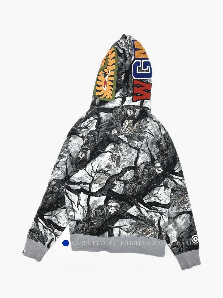 Bape Tree Edge Camo Shark Hoodie in Multi Size US L / EU 52-54 / 3 - 2 Thumbnail