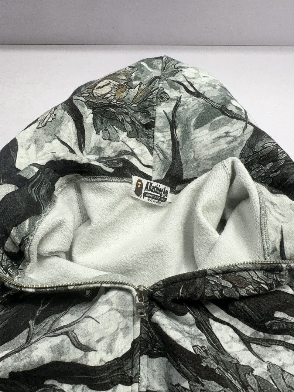 Bape Tree Edge Camo Shark Hoodie in Multi Size US L / EU 52-54 / 3 - 6 Thumbnail