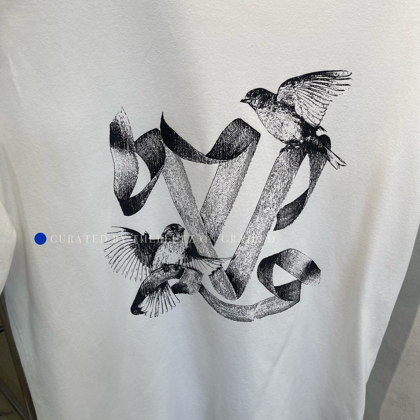 Louis Vuitton Louis Vuitton Bird Logo Tee in White Size US L / EU 52-54 / 3 - 5 Thumbnail