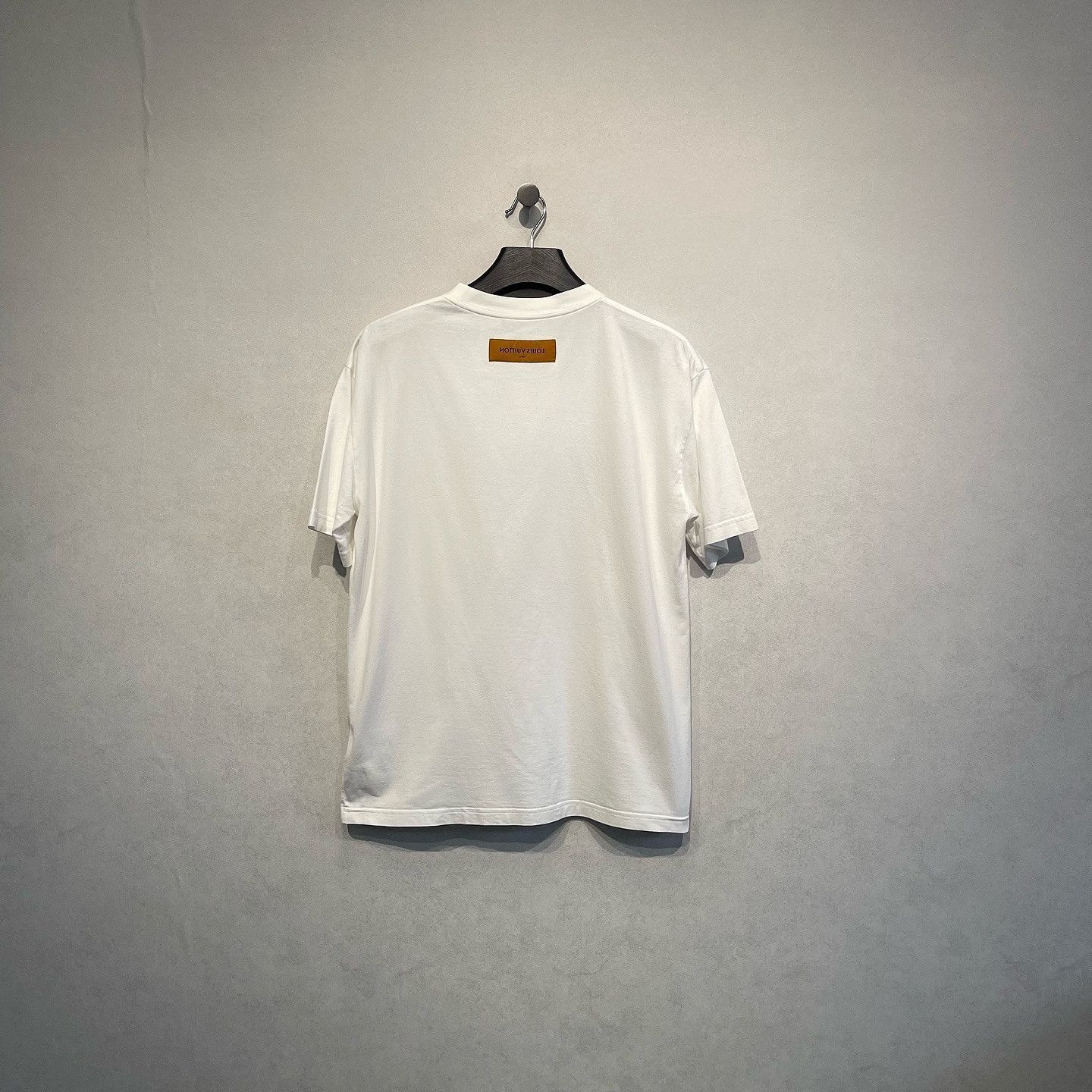 Louis Vuitton Louis Vuitton Bird Logo Tee in White Size US L / EU 52-54 / 3 - 2 Thumbnail
