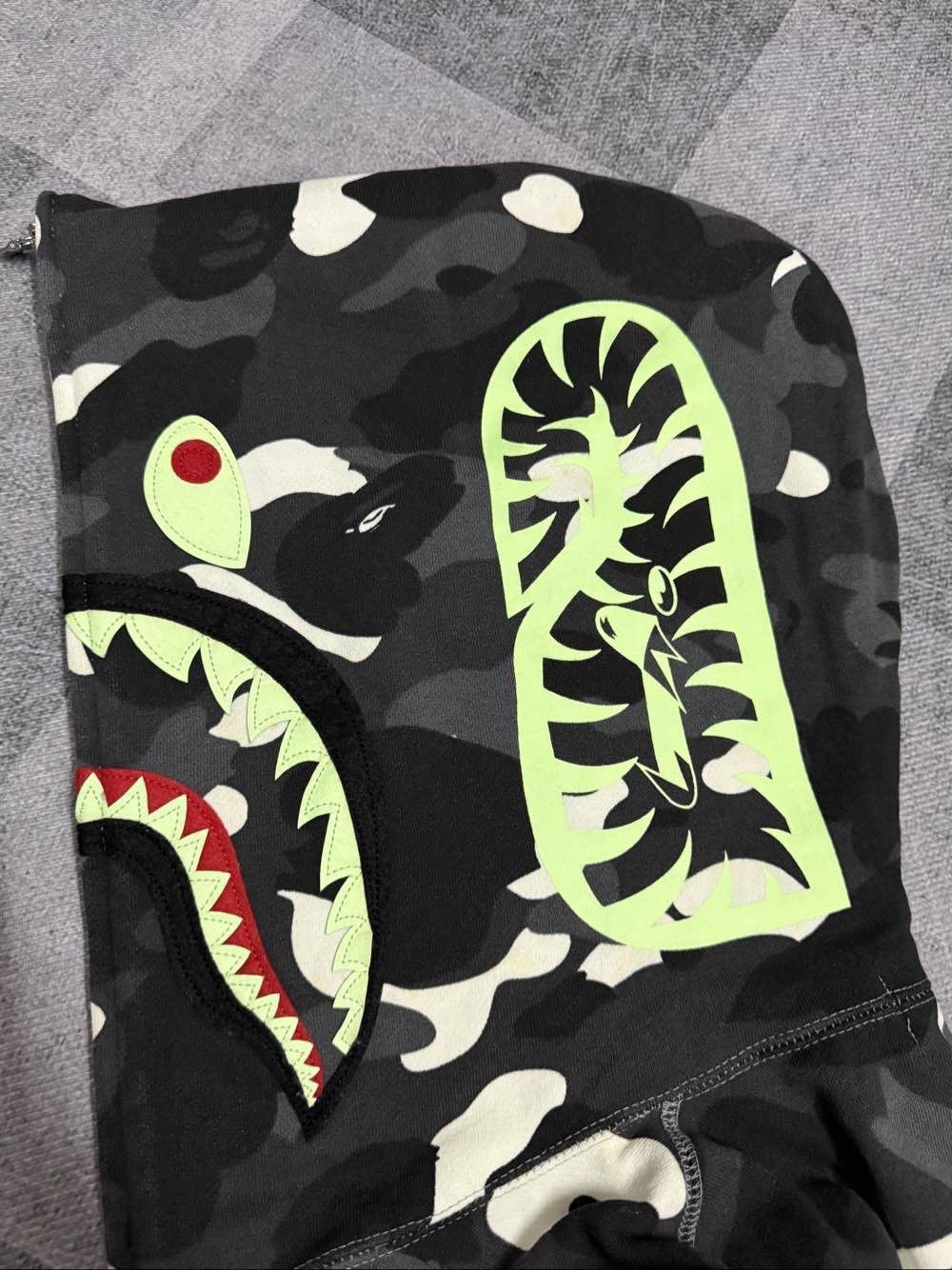 Bape Multi Camo Shark Hoodie in Size XL Size US XL / EU 56 / 4 - 12 Thumbnail