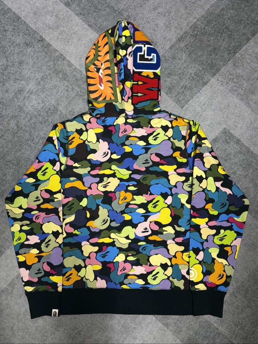 Bape Camo Shark Hoodie Size US M / EU 48-50 / 2 - 2 Thumbnail