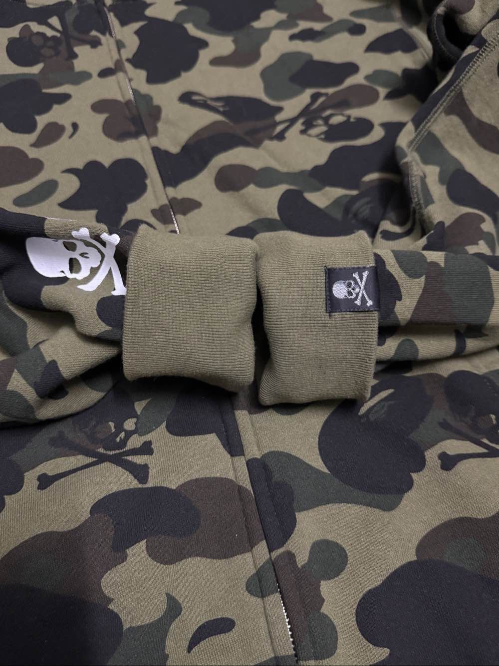 Bape Camo Skull Hoodie in Green Size US XL / EU 56 / 4 - 9 Thumbnail