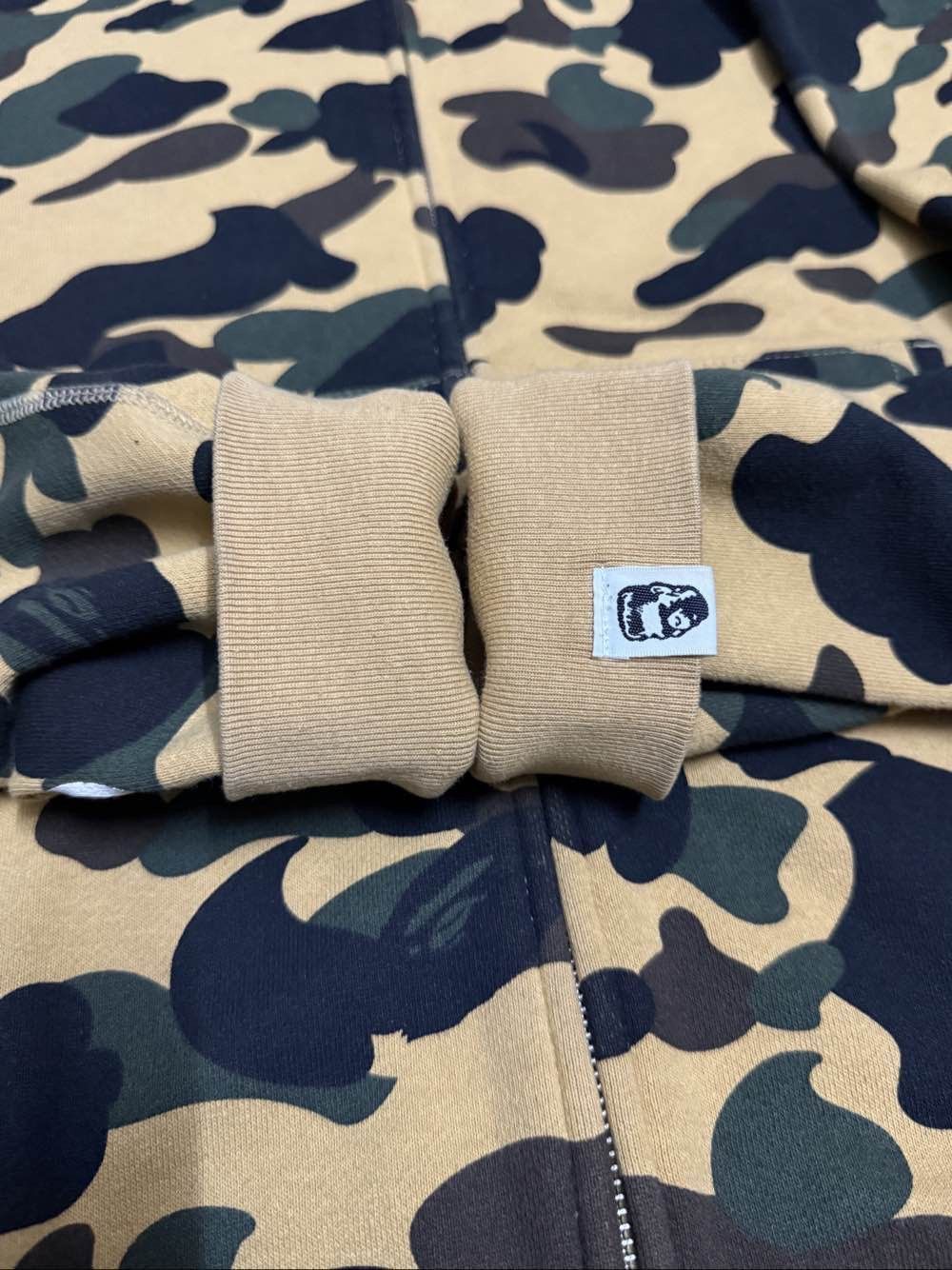 Bape Camo Shark Full Zip Hoodie in Multi Size US XL / EU 56 / 4 - 7 Thumbnail