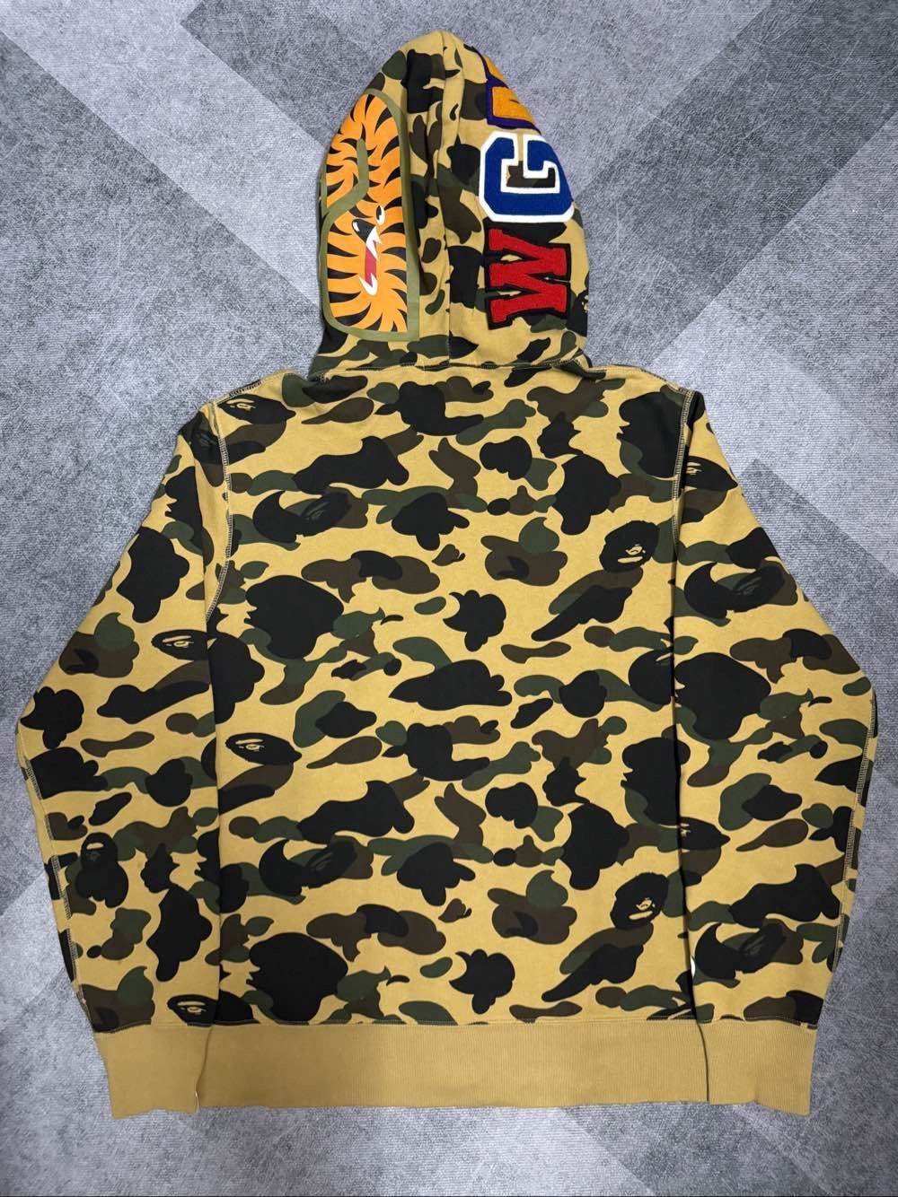 Bape Camo Shark Full Zip Hoodie in Multi Size US XL / EU 56 / 4 - 2 Thumbnail