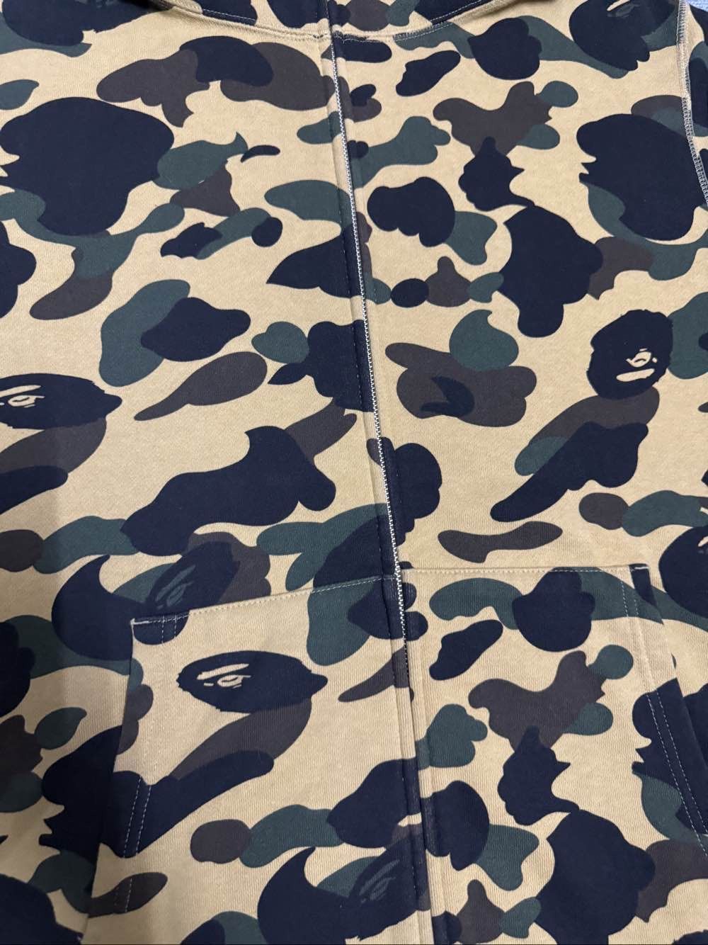 Bape Camo Shark Full Zip Hoodie in Multi Size US XL / EU 56 / 4 - 6 Thumbnail